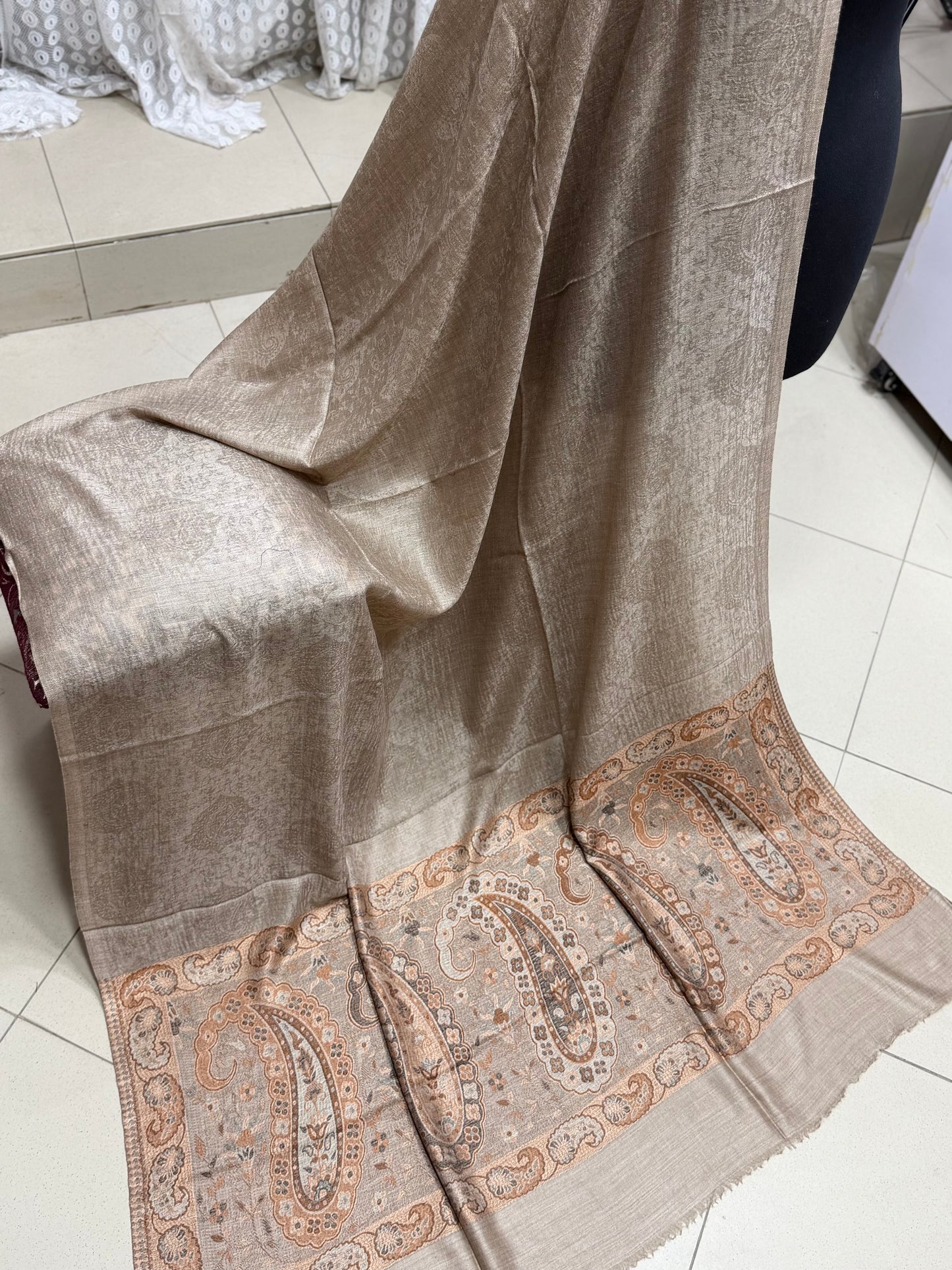 Self Toosh Kani Palla Shawl Made in Kashmir | Perfect Gift For Winters