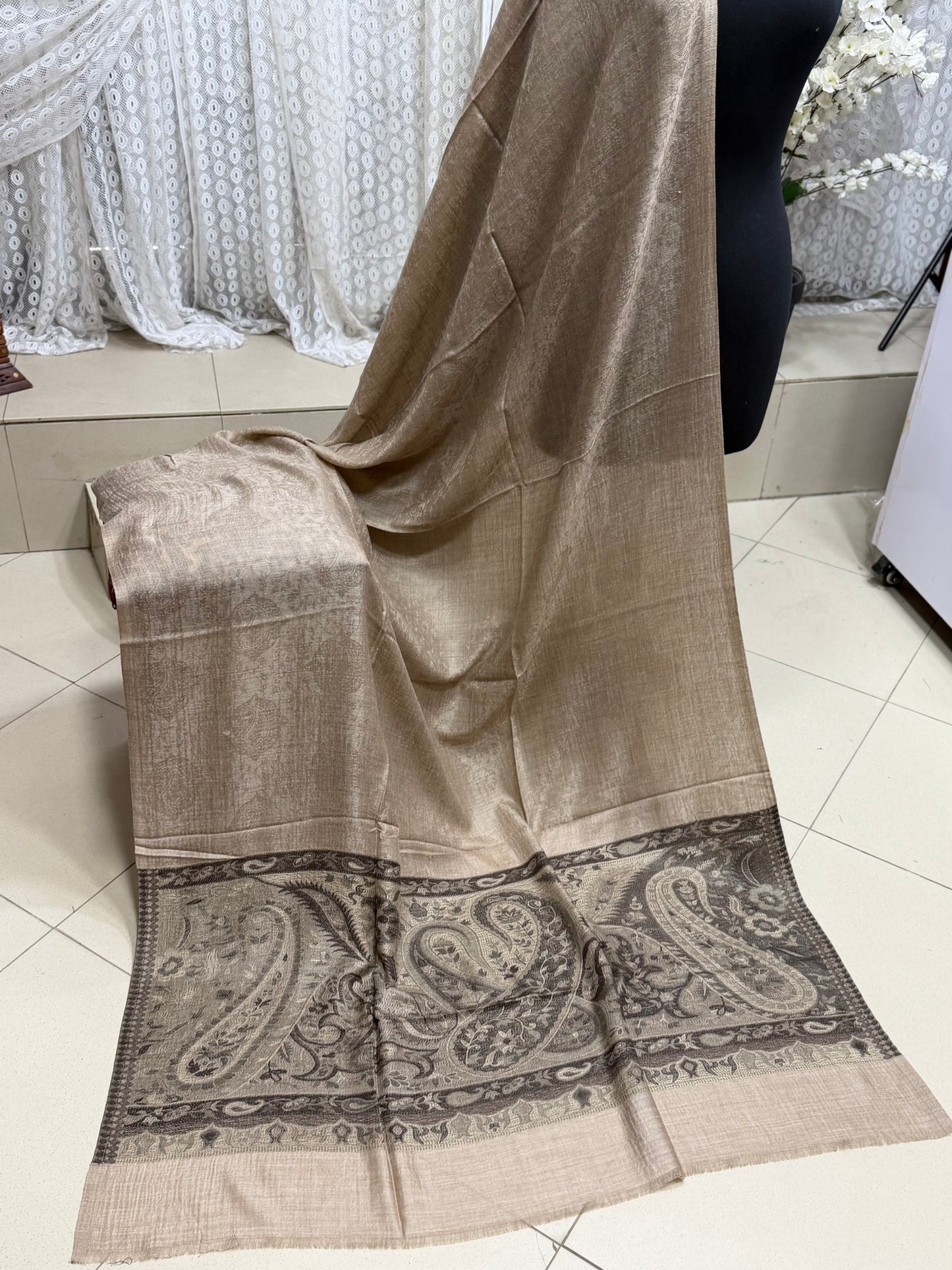 Self Toosh Kani Palla Shawl Made in Kashmir | Perfect Gift For Winters
