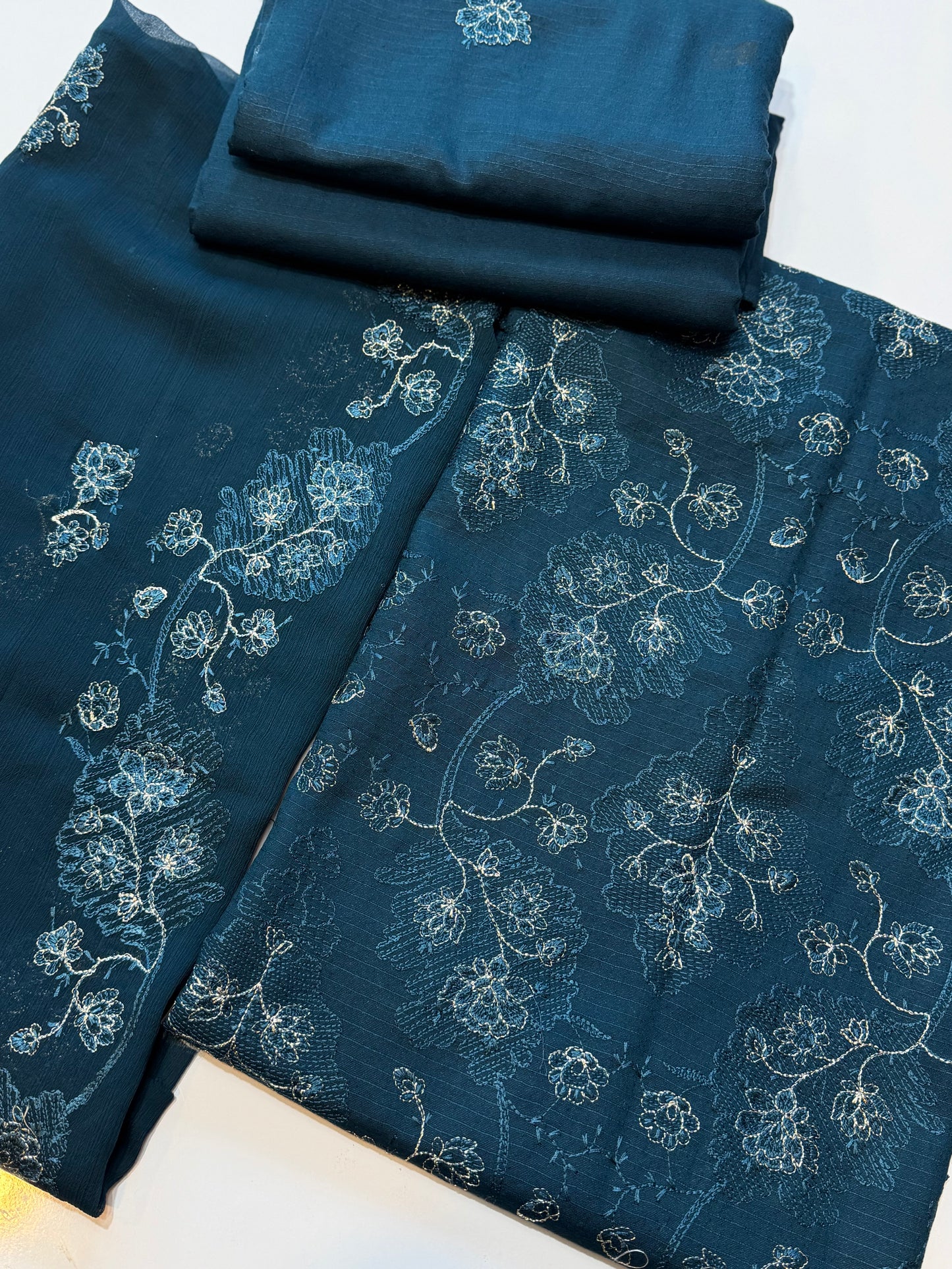 Karandi 3 Piece Embroidered Suit Crinkle Dupatta | Zinc