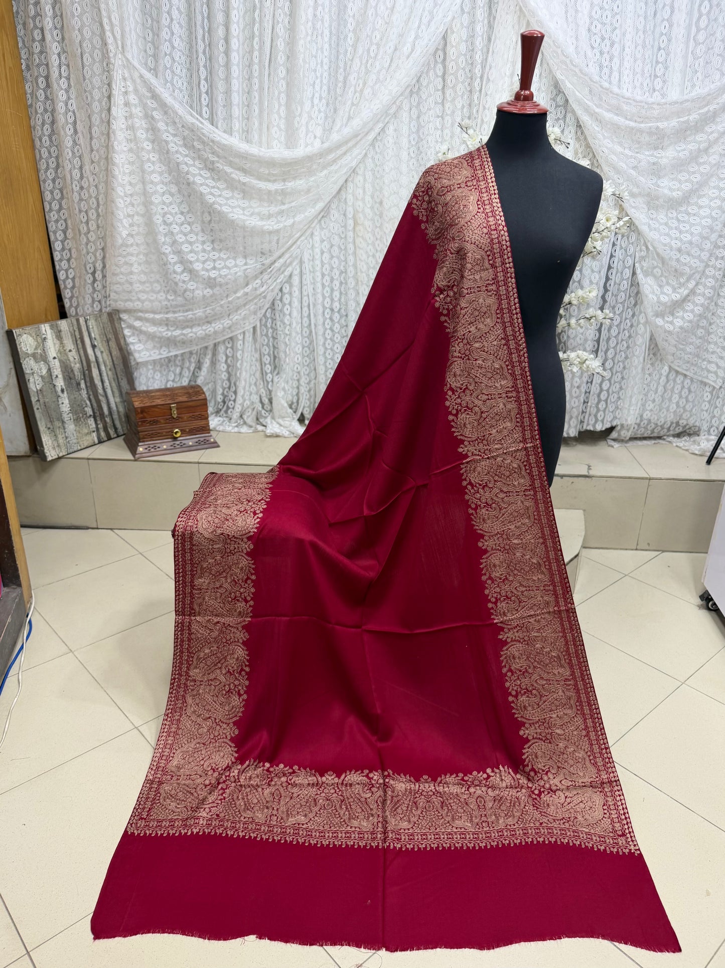 Kashmiri Shawl | 4 Side Wide Border Kashmiri Embroidery | Maroon Skin