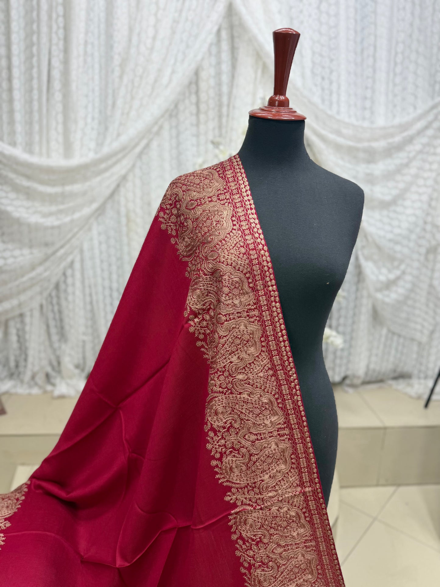 Kashmiri Shawl | 4 Side Wide Border Kashmiri Embroidery | Maroon Skin