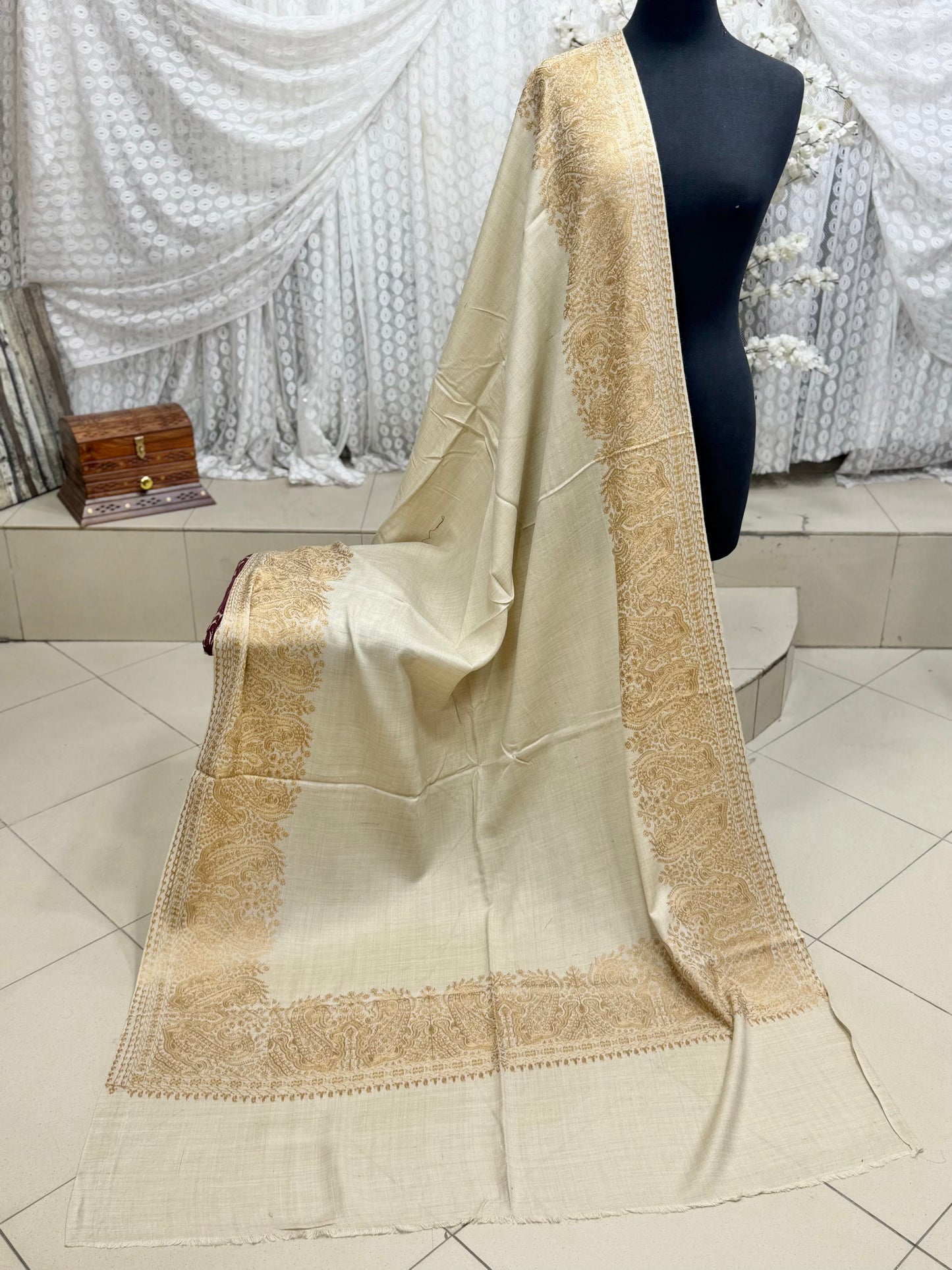 Kashmiri Shawl | 4 Side Wide Border Kashmiri Embroidery | Skin