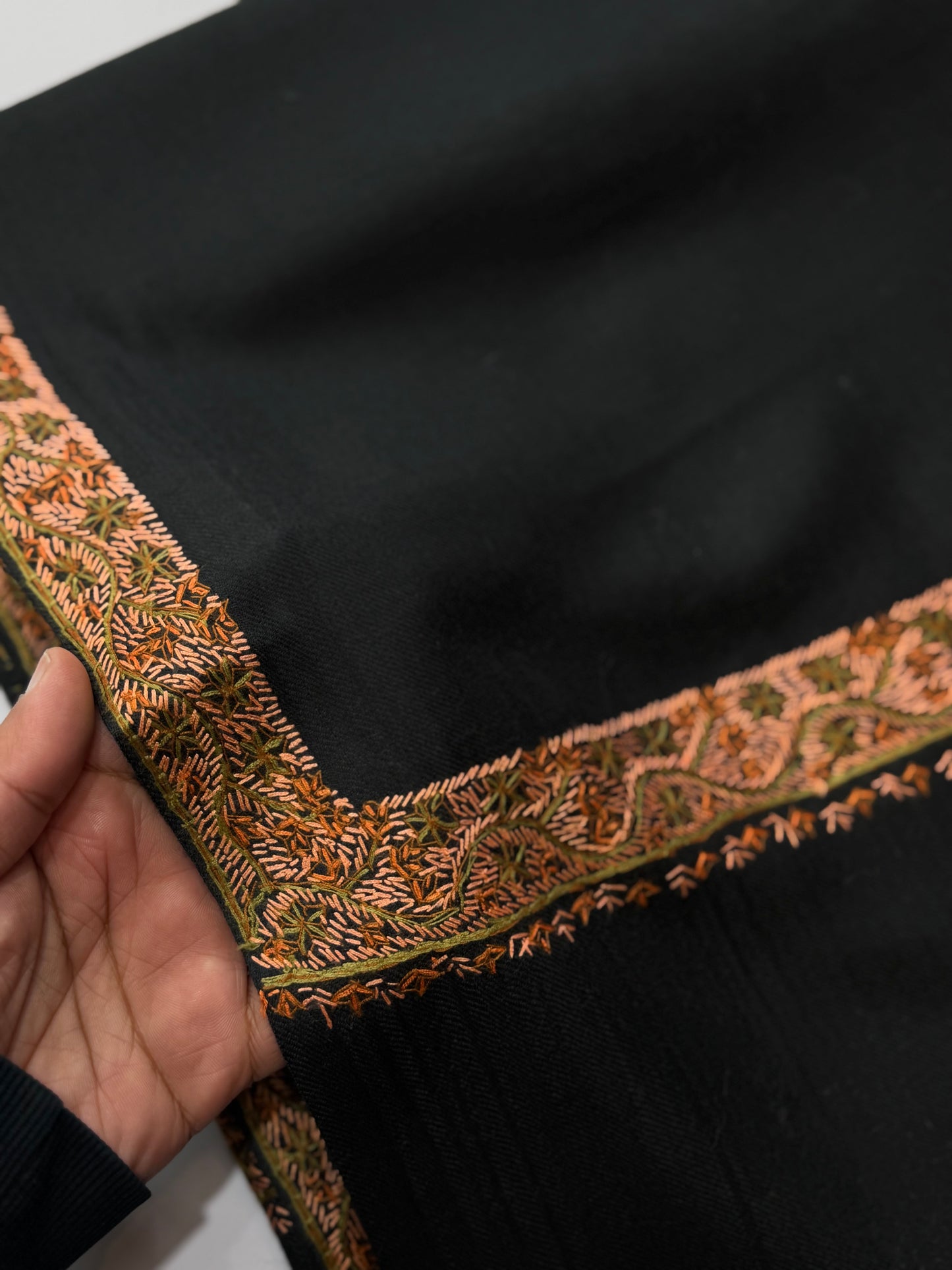 Black Kashmiri Shawl | Handmade Hashia Border Embroidery Made in Kashmir Pure Pashmina