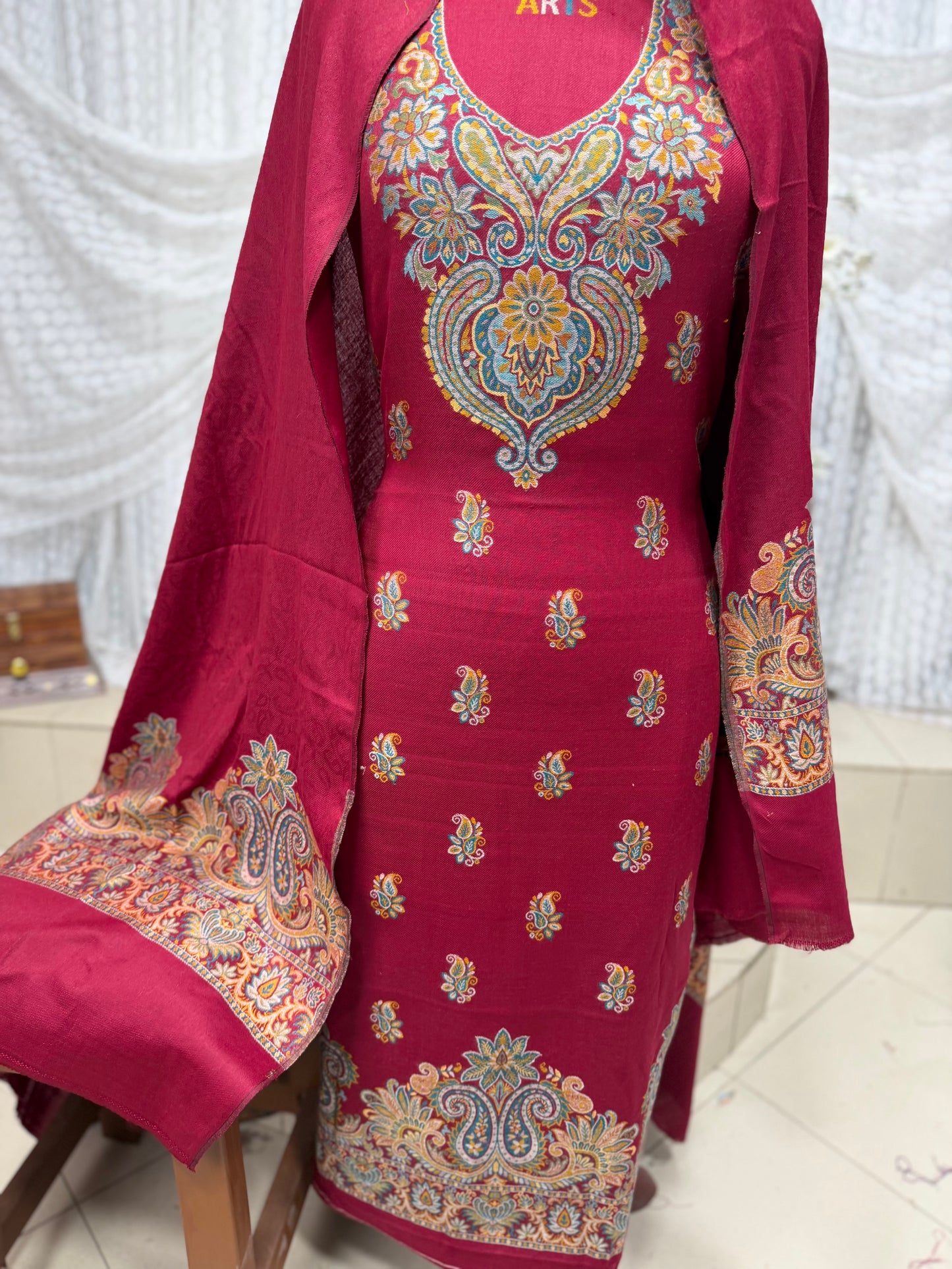 Kani Pashmina 3 Piece Unstitched Suit | Maroon