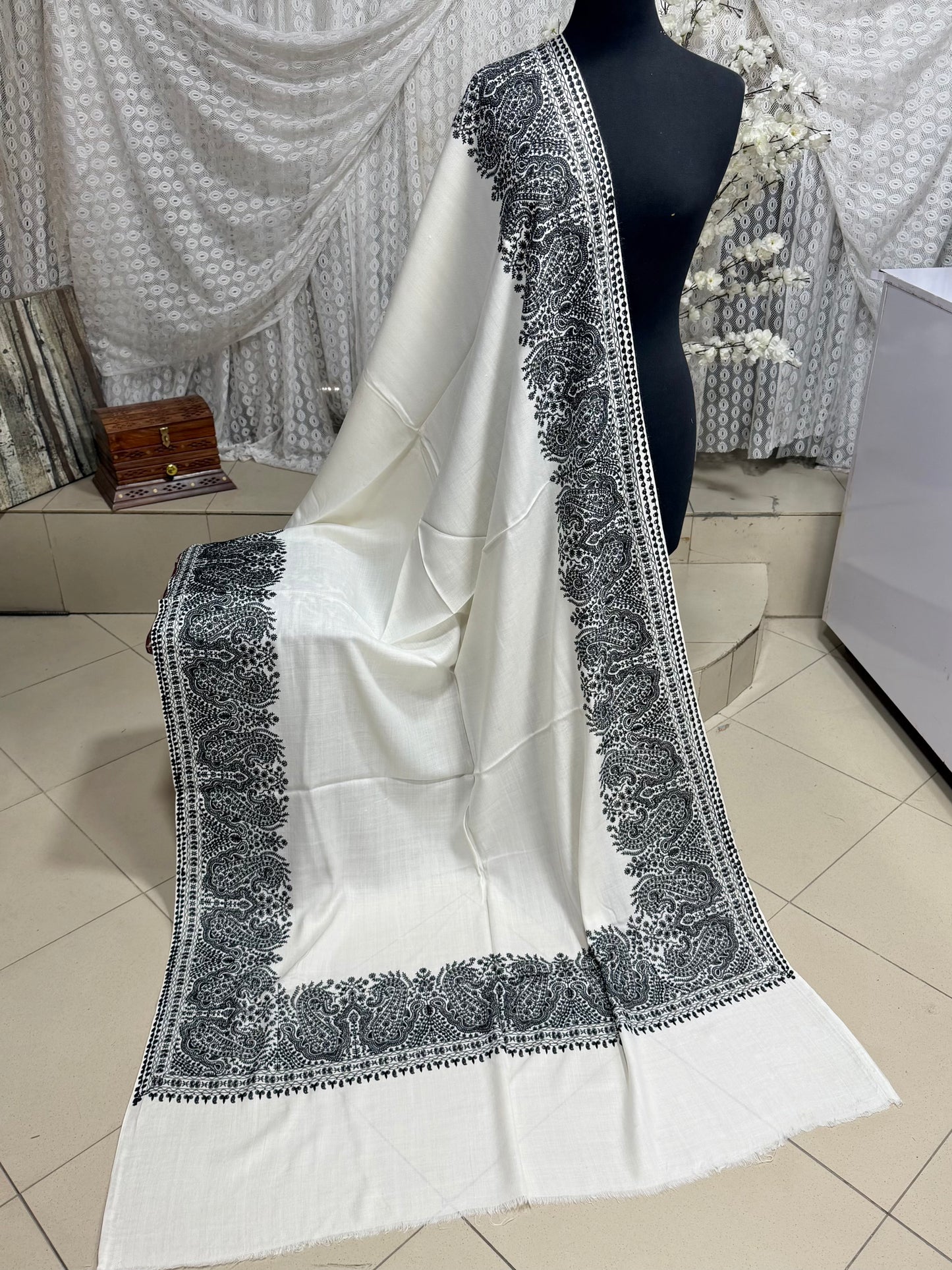 Kashmiri Shawl | 4 Side Wide Border Kashmiri Embroidery | White Black
