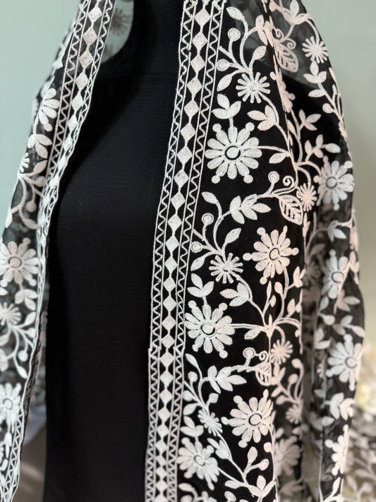3 Piece Doria Lawn Suit With Chiffon Embroidered Dupatta | Black With White