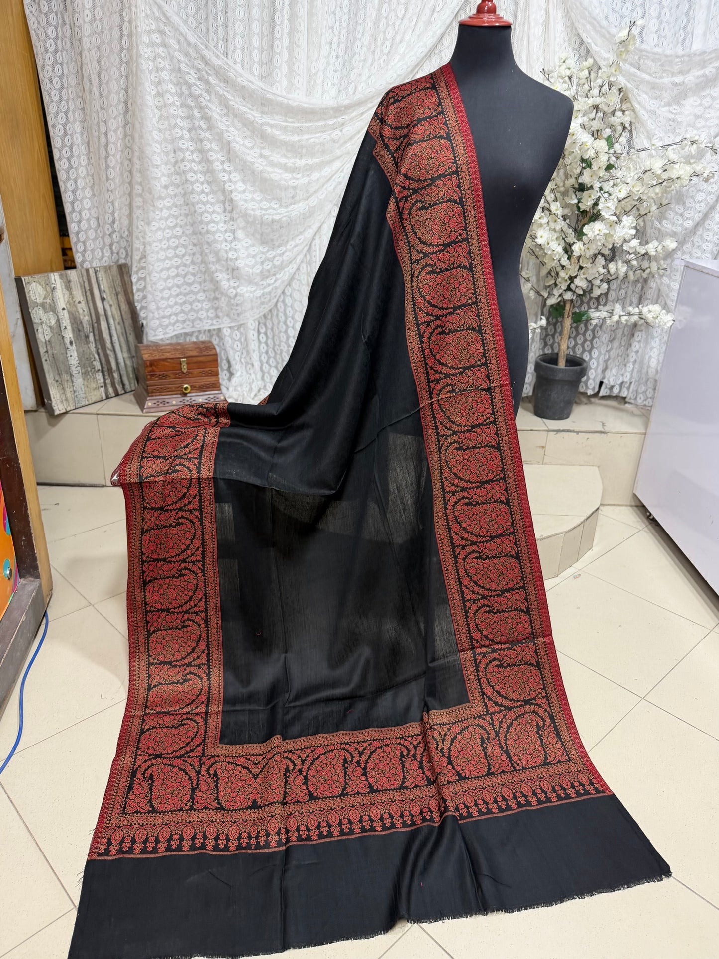 Pashmina Wool Kani Border Shawl in Full Size 4 Side Border | Black