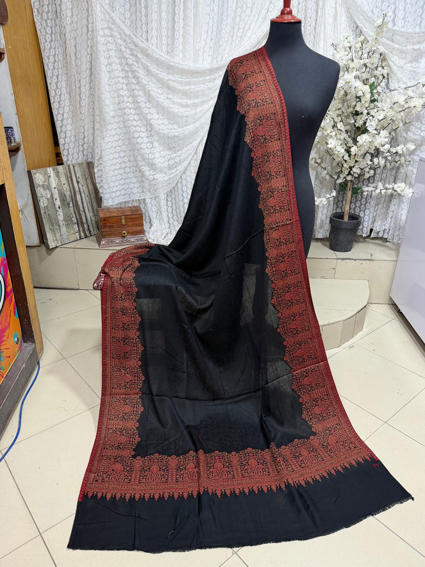 Pashmina Wool Kani Border Shawl in Full Size 4 Side Border | Black