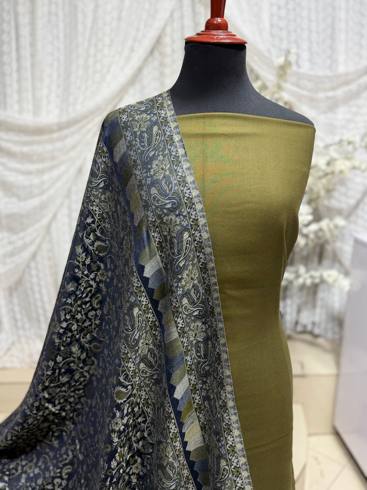 3 Piece Kani Shawl Suit | Plain Marina Suit With Kani Pashmina Shawl Perfect Gift