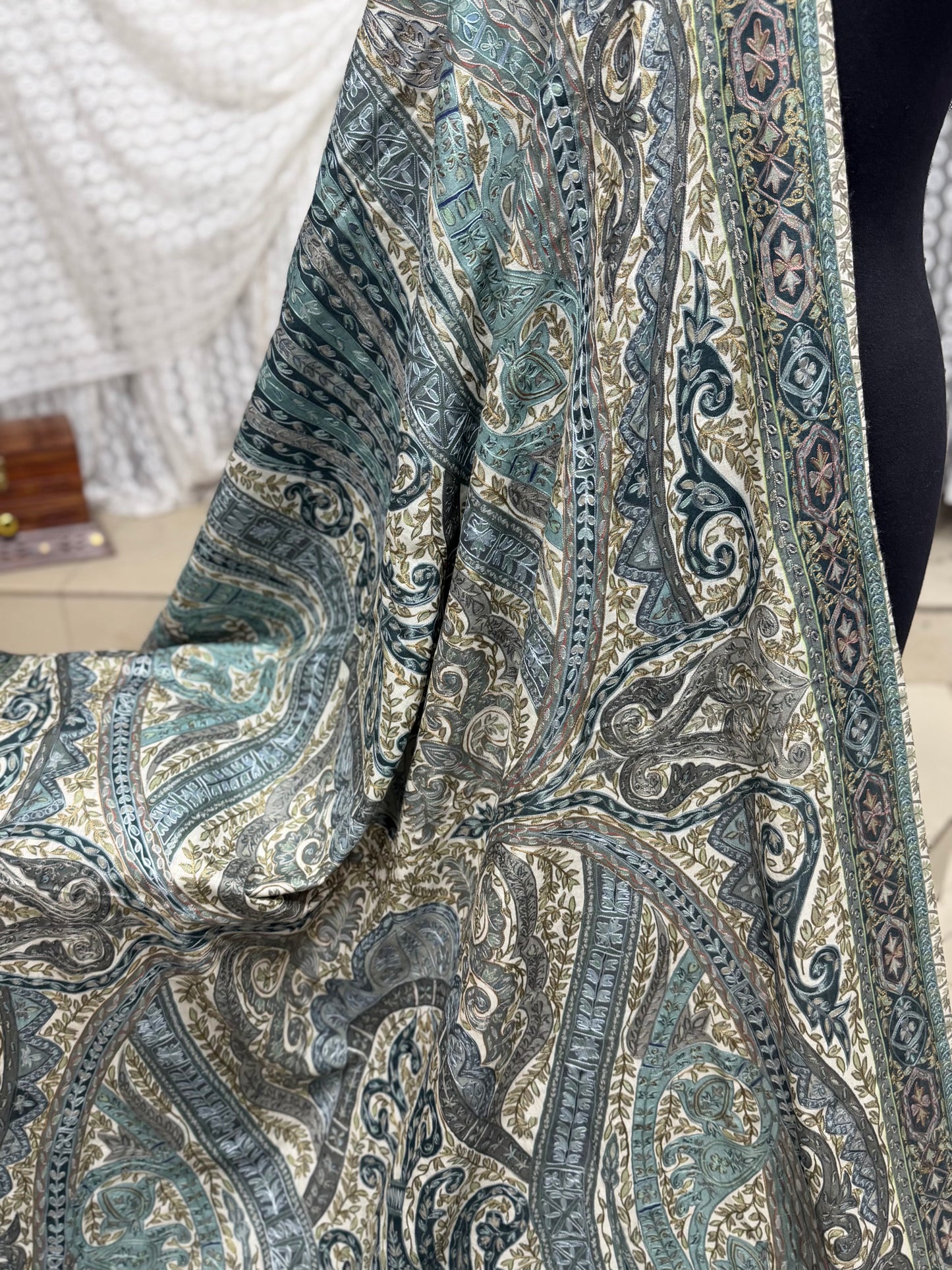 Qalamkar Shawl on Toosh Base | Made in Kashmir Multicolor Floral Design