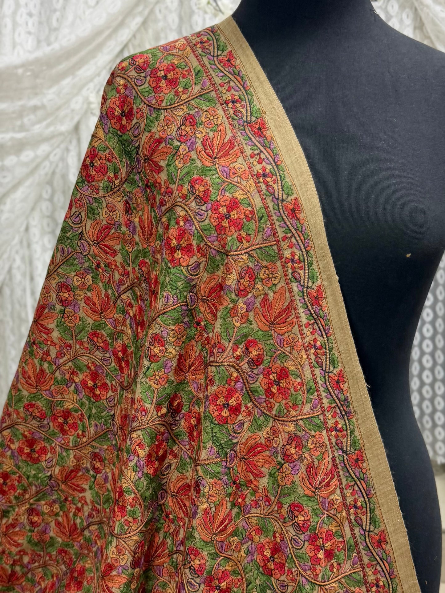 Full Embroidered Jama Jaal Pashmina Shawl | Dark Skin