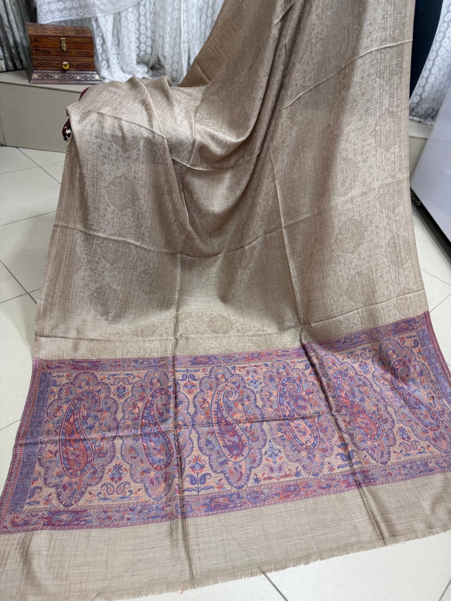 Self Toosh Kani Palla Shawl Made in Kashmir | Perfect Gift For Winters