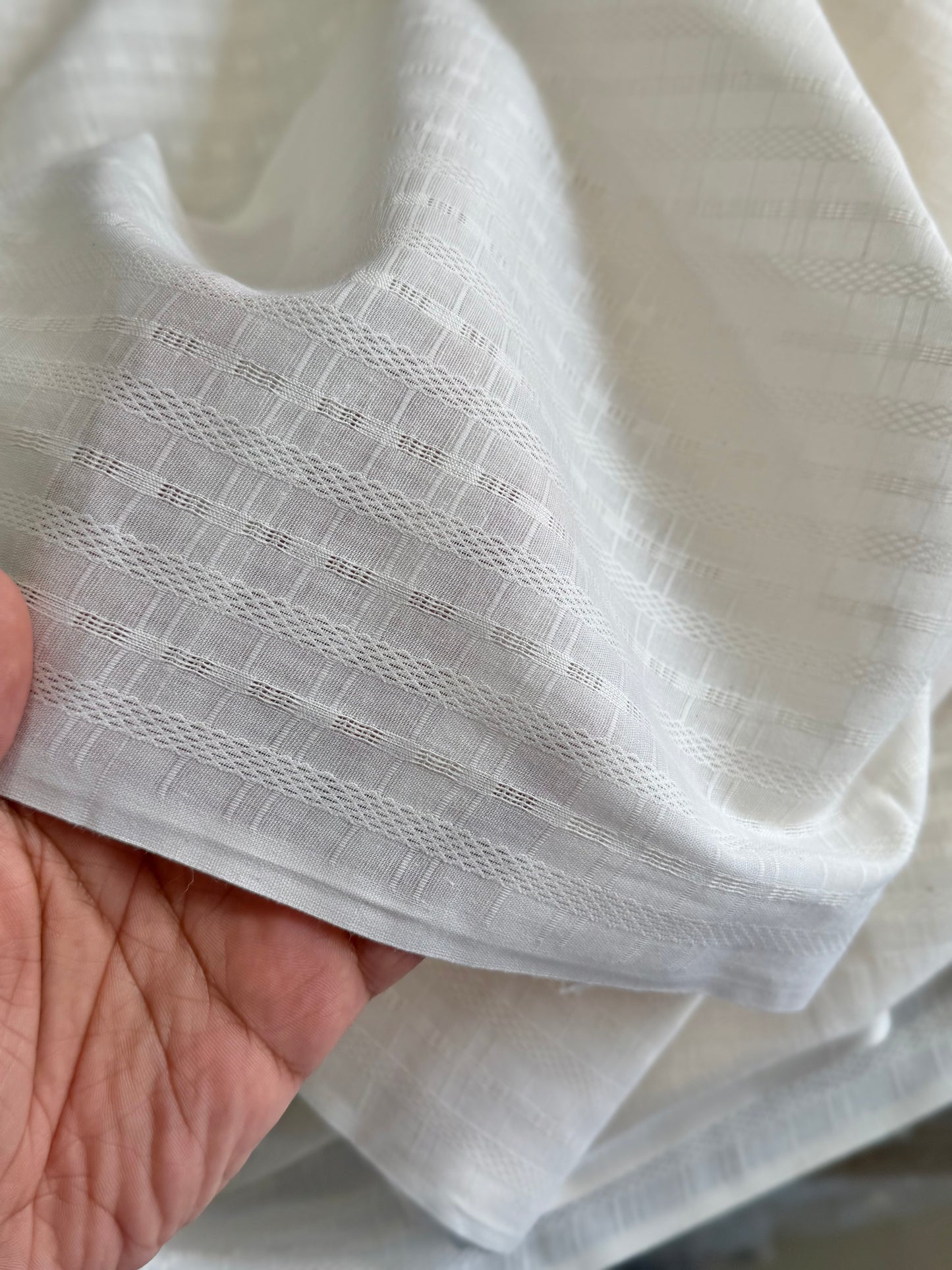 Plain Tarkashi Lawn 2 Piece Suit 5 Meters | Off White