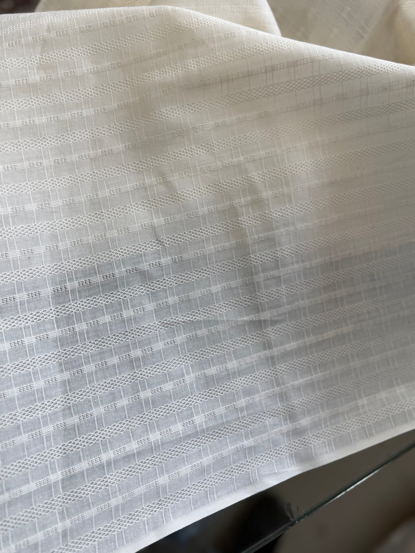 Plain Tarkashi Lawn 2 Piece Suit 5 Meters | Off White