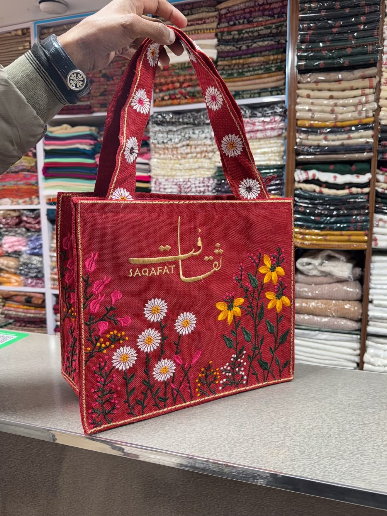 Sindhi Saqafat Embroidered Shoulder Bag | Red