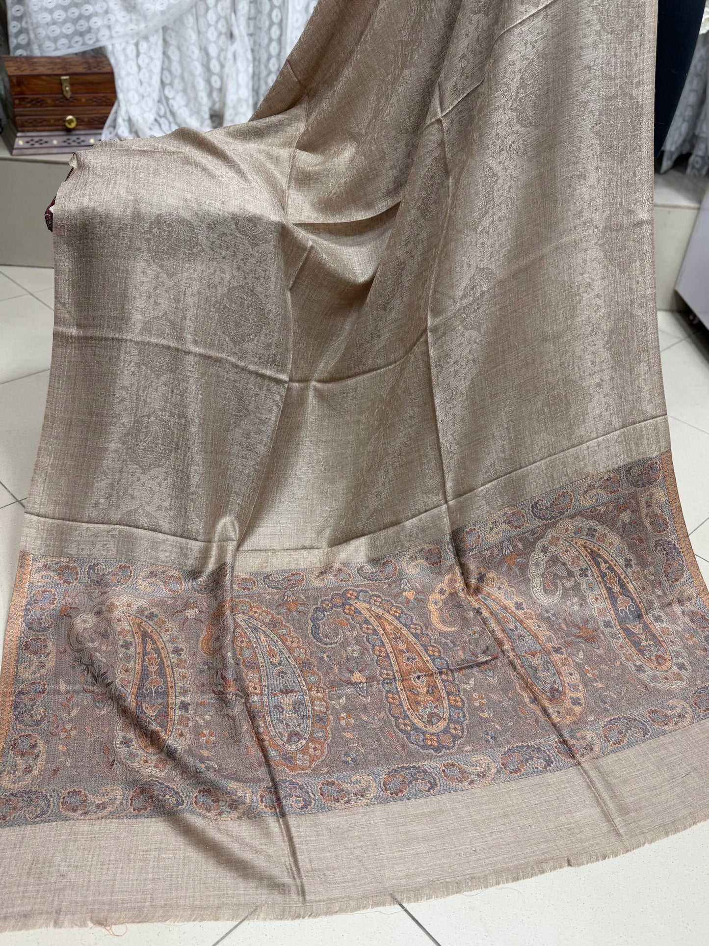 Self Toosh Kani Palla Shawl Made in Kashmir | Perfect Gift For Winters