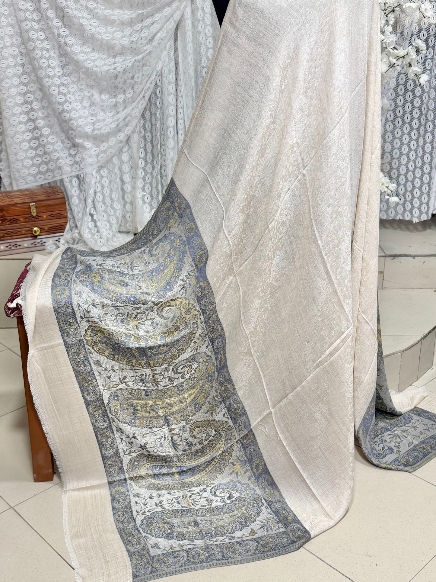 Self Toosh Kani Palla Shawl Made in Kashmir | Perfect Gift For Winters