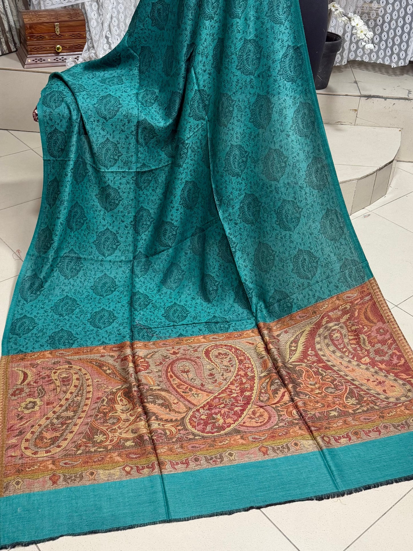 Self Toosh Kani Palla Shawl Made in Kashmir | Perfect Gift For Winters