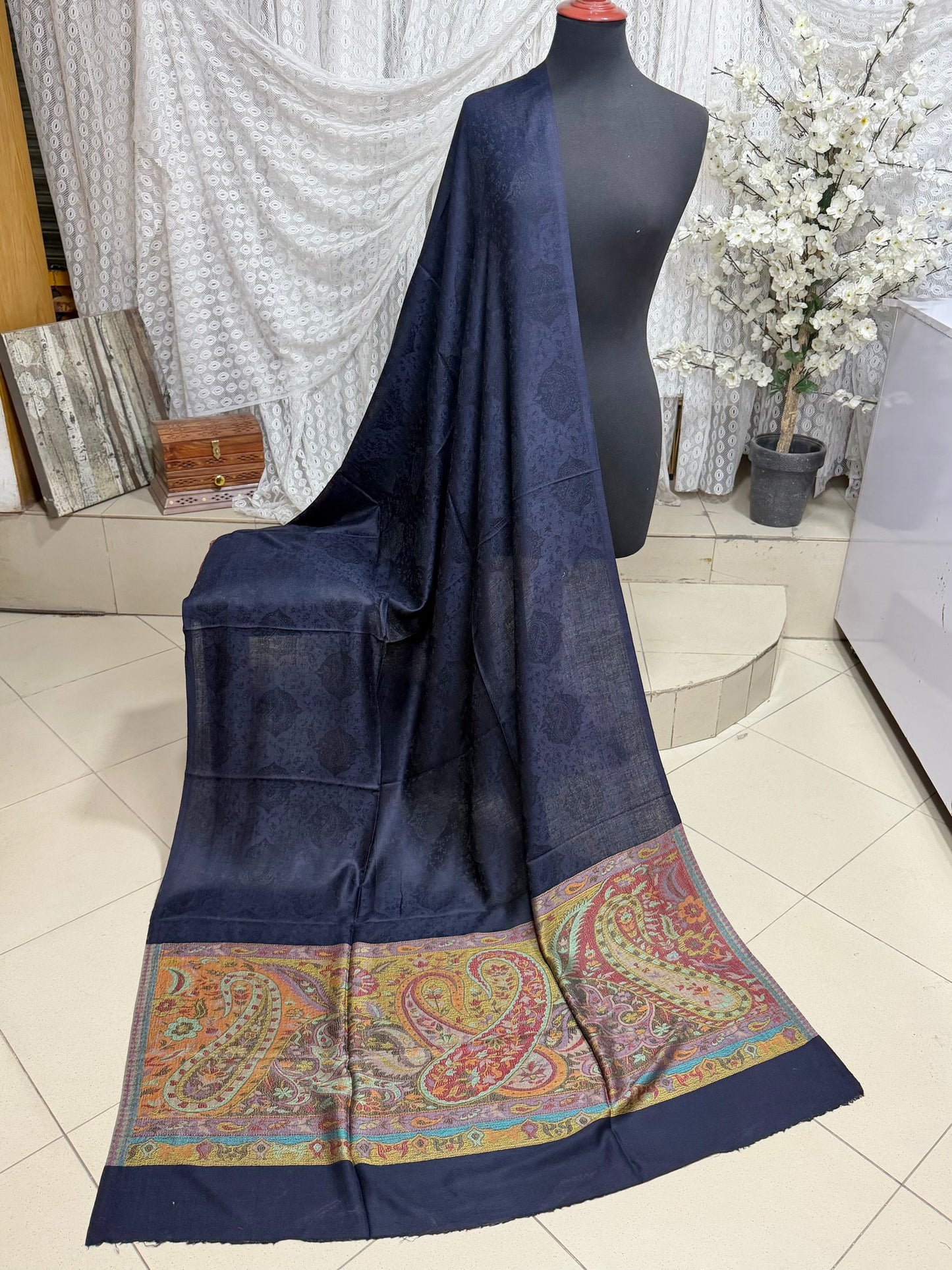 Self Toosh Kani Palla Shawl Made in Kashmir | Perfect Gift For Winters
