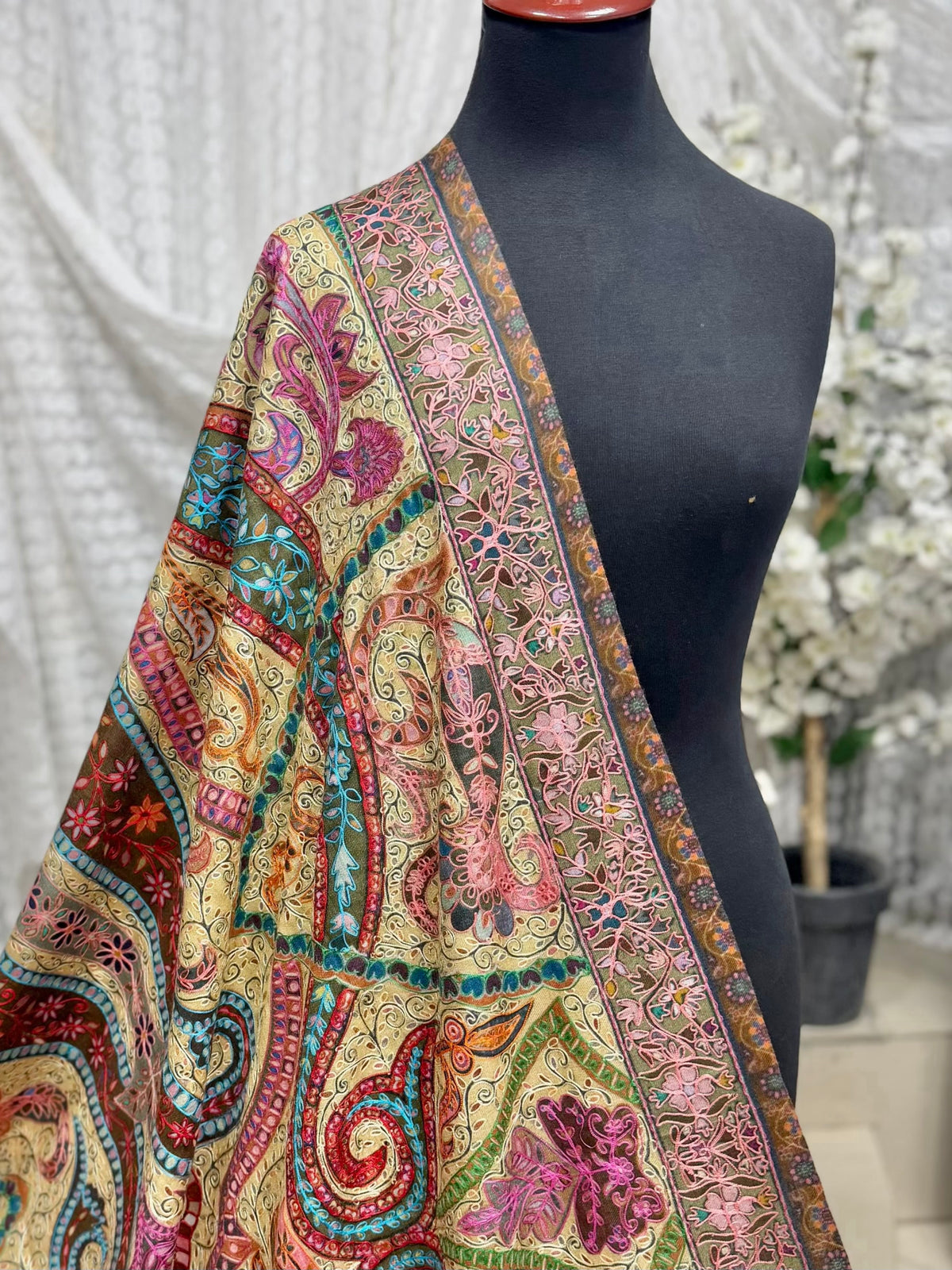 Qalamkar Shawl on Toosh Base | Made in Kashmir Multicolor Floral Design | Q101