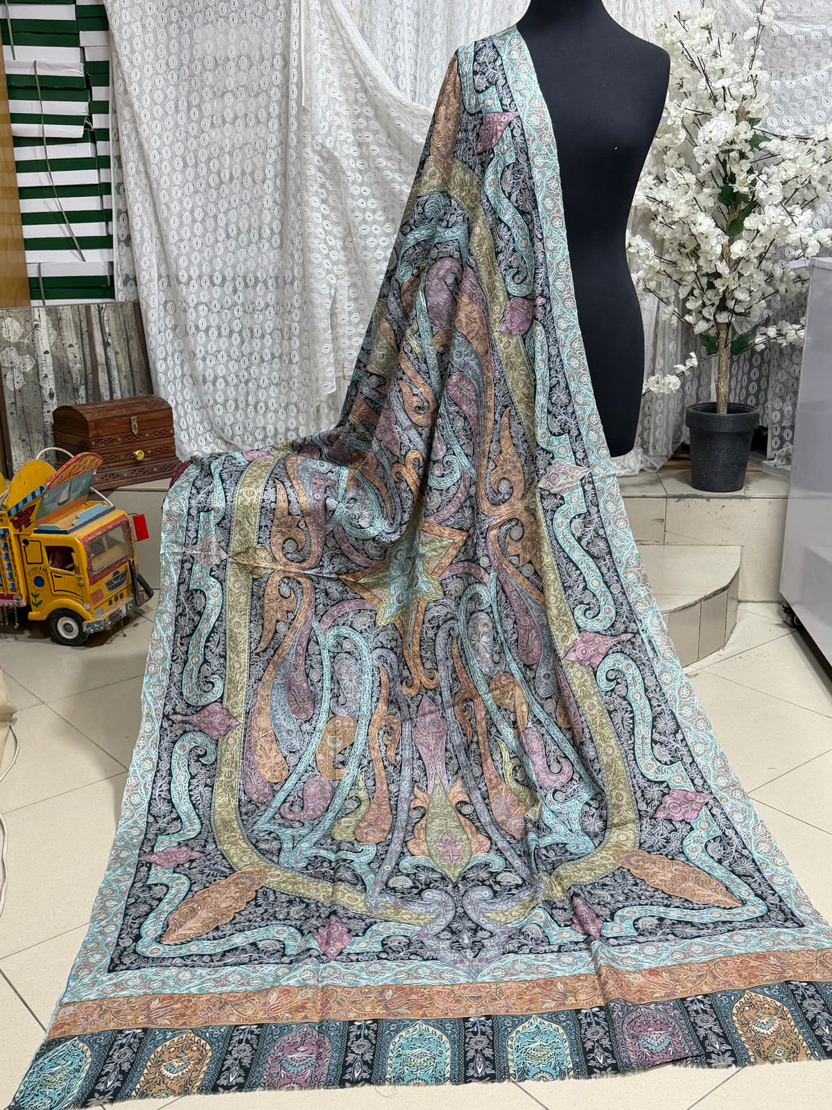 Qalamkar Shawl on Toosh Base | Made in Kashmir Multicolor Floral Design | Q110