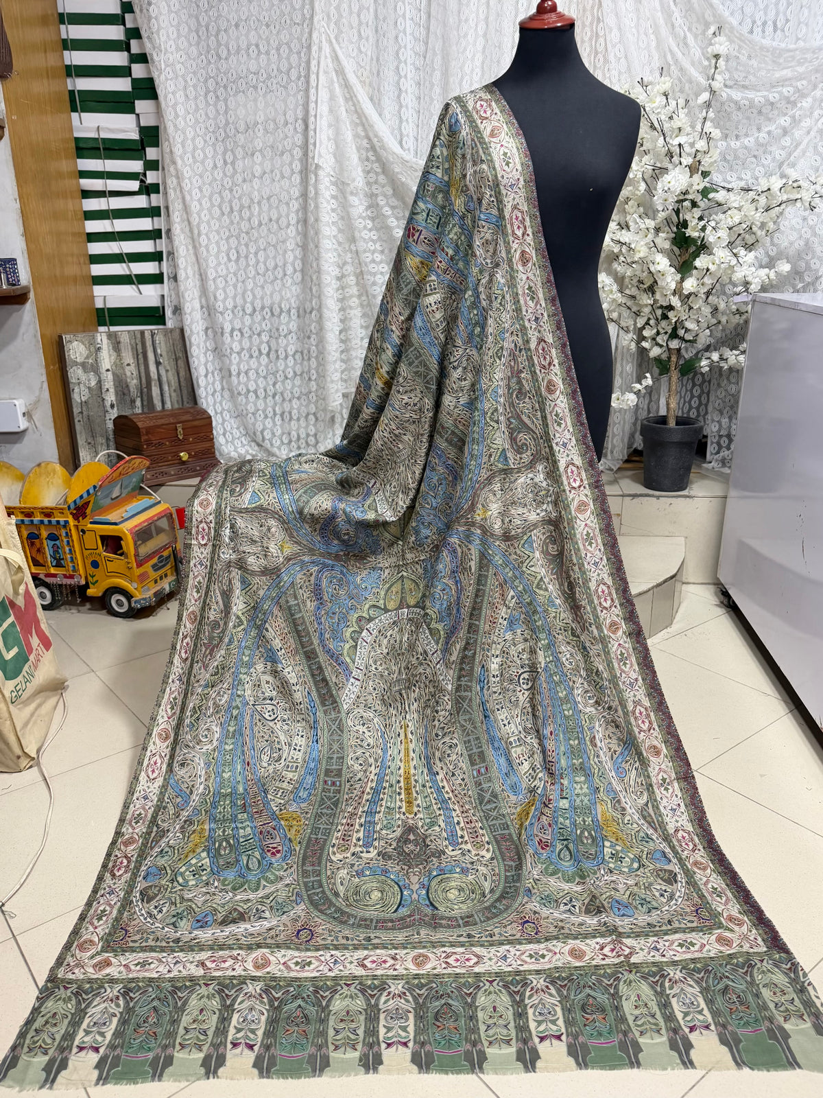 Qalamkar Shawl on Toosh Base | Made in Kashmir Multicolor Floral Design | Q111