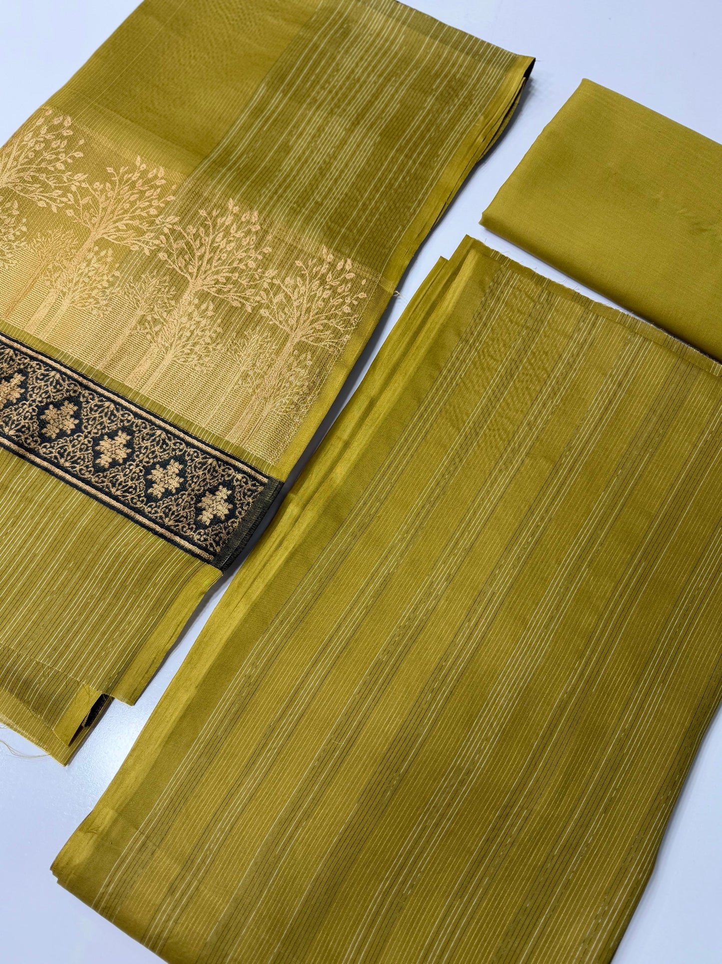 3 Piece Rangoli Lawn Suit With Lawn Kani Dupatta | Mehndi Green