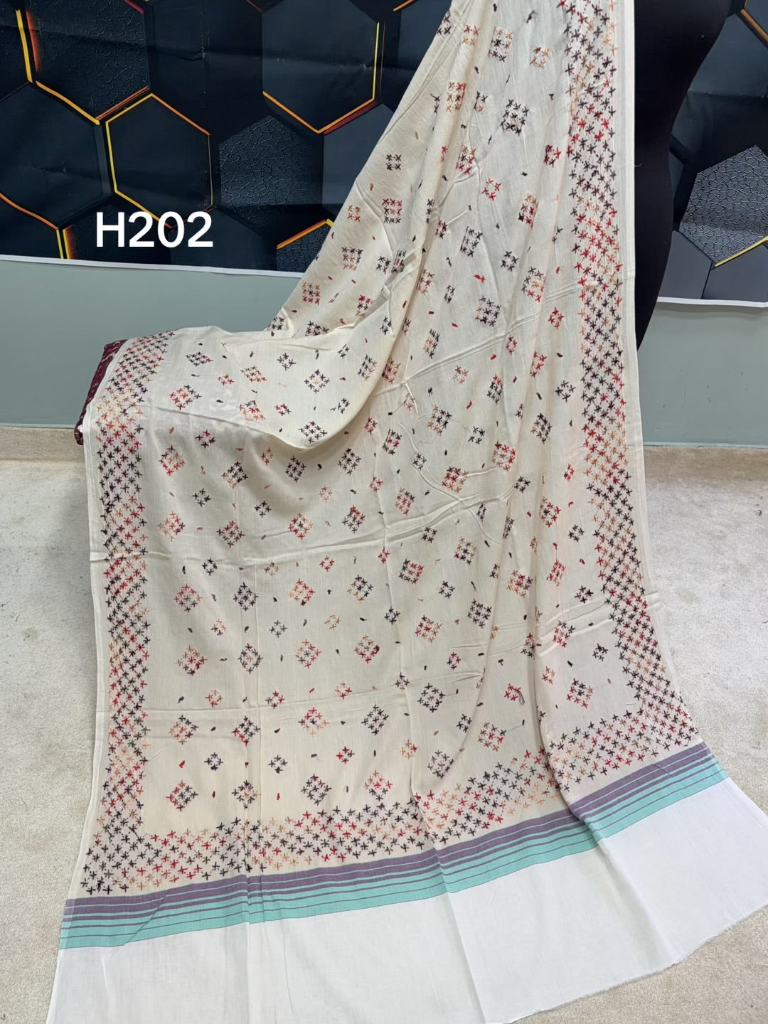 Handmade Lawn Shawl | Fine Thread Work Pure Lawn Shawl H202