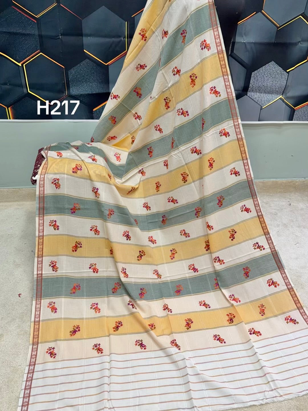 Handmade Lawn Shawl | Fine Thread Work Pure Lawn Shawl H217