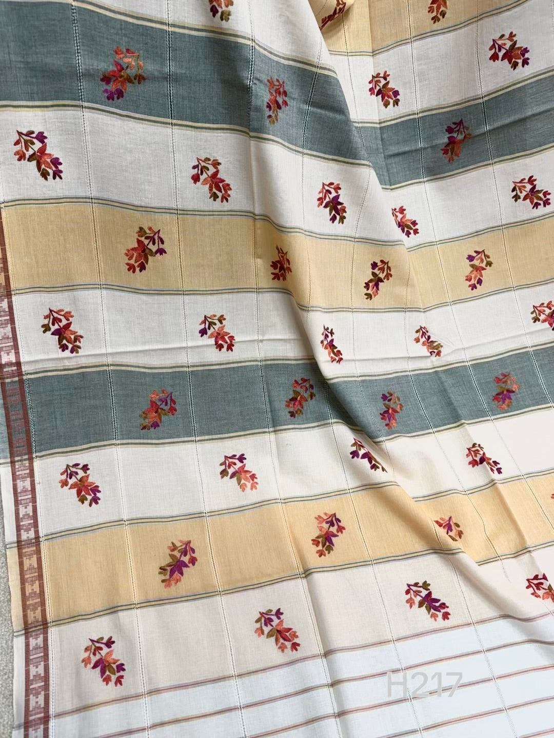 Handmade Lawn Shawl | Fine Thread Work Pure Lawn Shawl H217