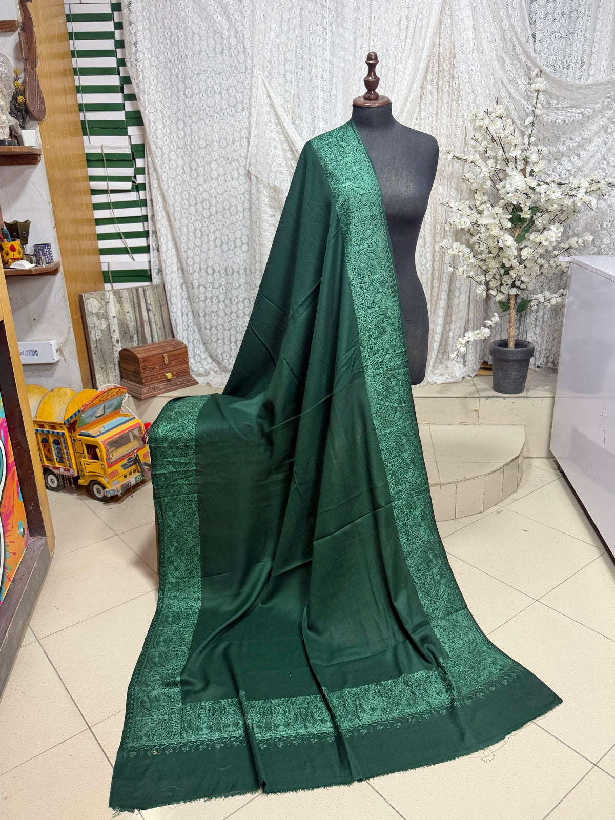 Kashmiri Shawl | 4 Side Wide Border Kashmiri Embroidery | Green With Green