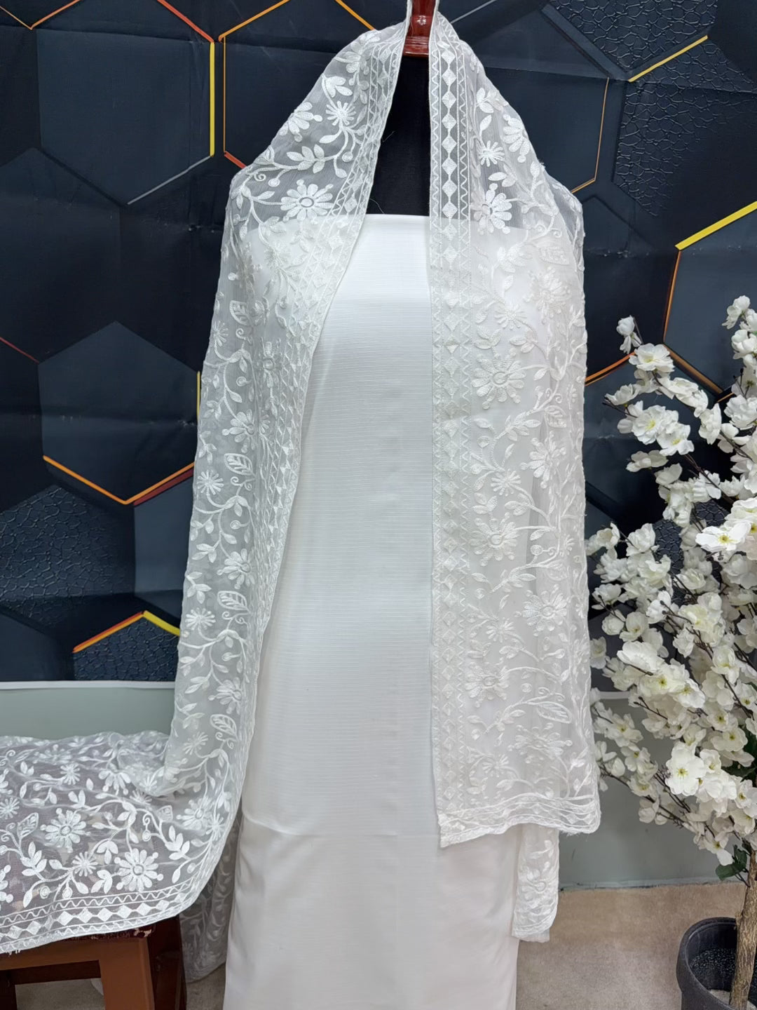 3 Piece Doria Lawn Suit With Chiffon Embroidered Dupatta | White