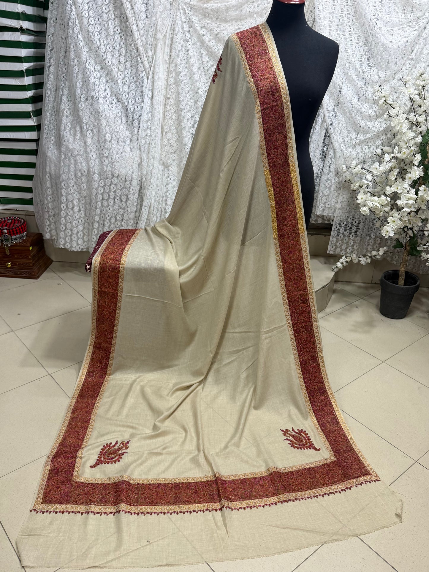 Kashmiri Shawl | Wide Border Papermache Tilla Embroidery Made in Kashmir Pure Pashmina | Light Skin