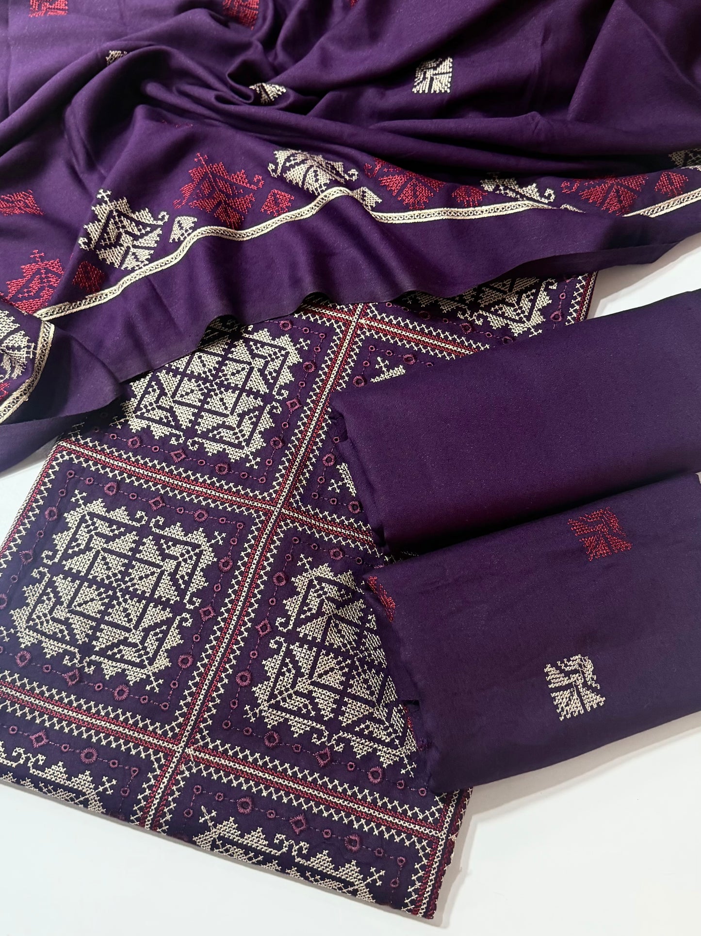 Karandi 3 Piece Embroidered Suit With Same Dupatta Shawl | Purple