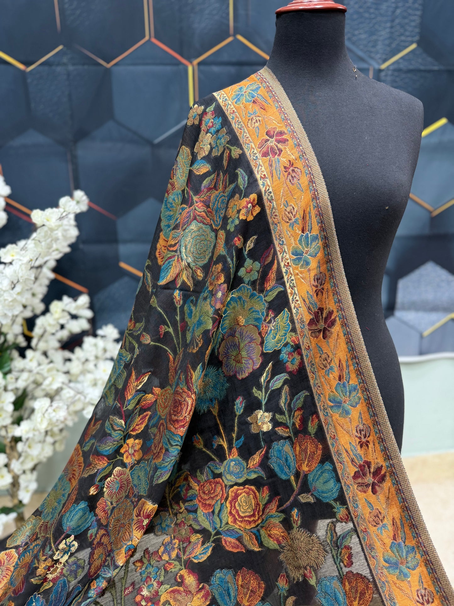 Luxury Kani Silk Shawl, Wedding Wrap Perfect Gift Made in Kashmir