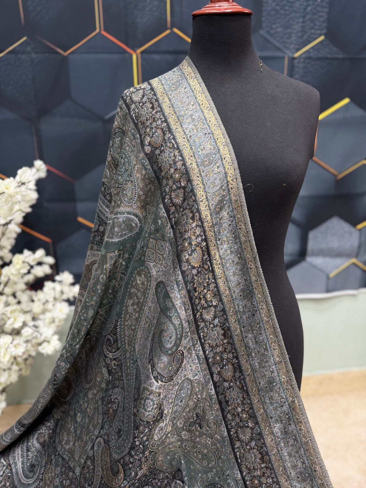 Luxury Kani Silk Shawl, Wedding Wrap Perfect Gift Made in Kashmir