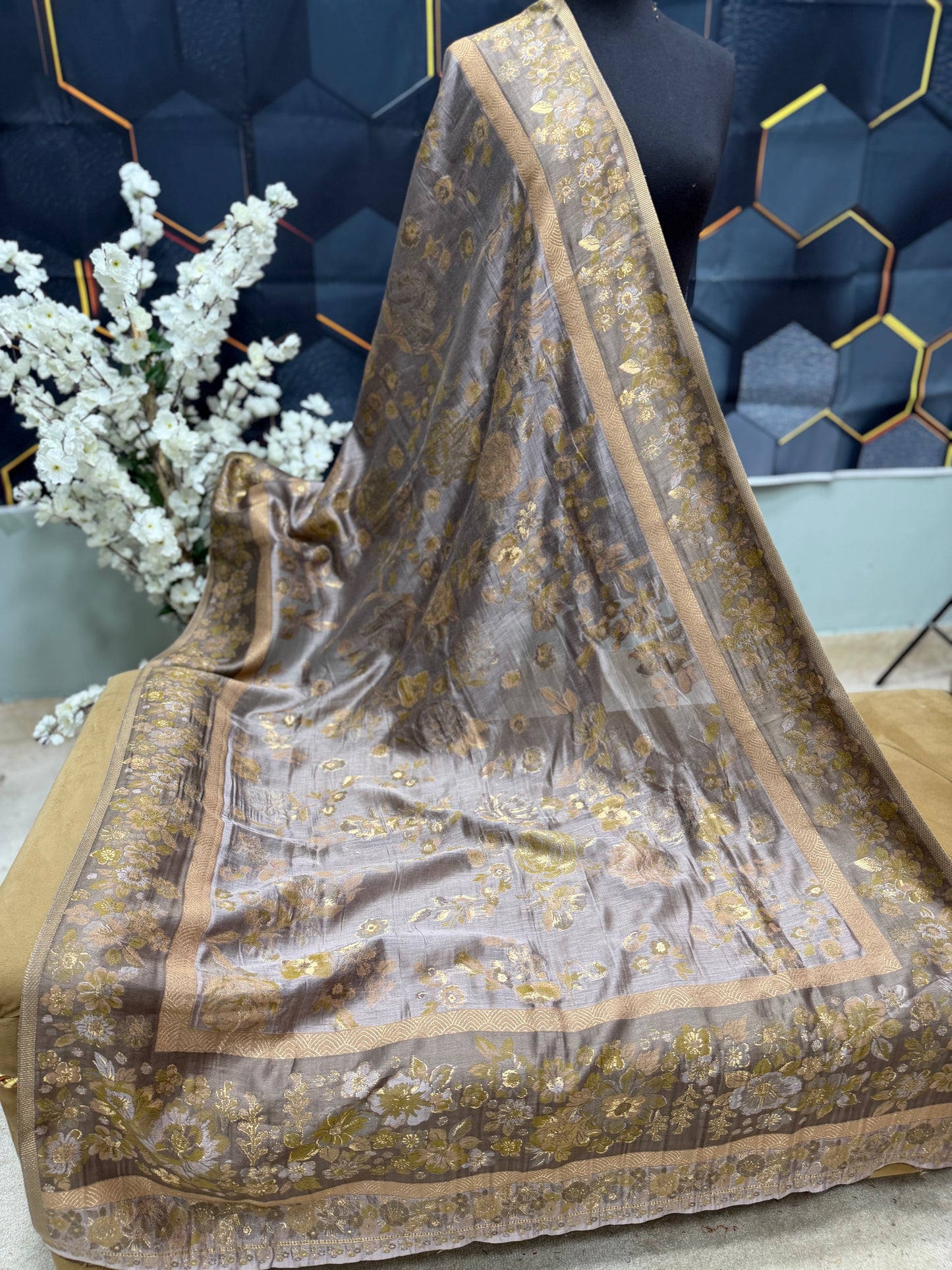 Luxury Kani Silk Shawl, Wedding Wrap Perfect Gift Made in Kashmir