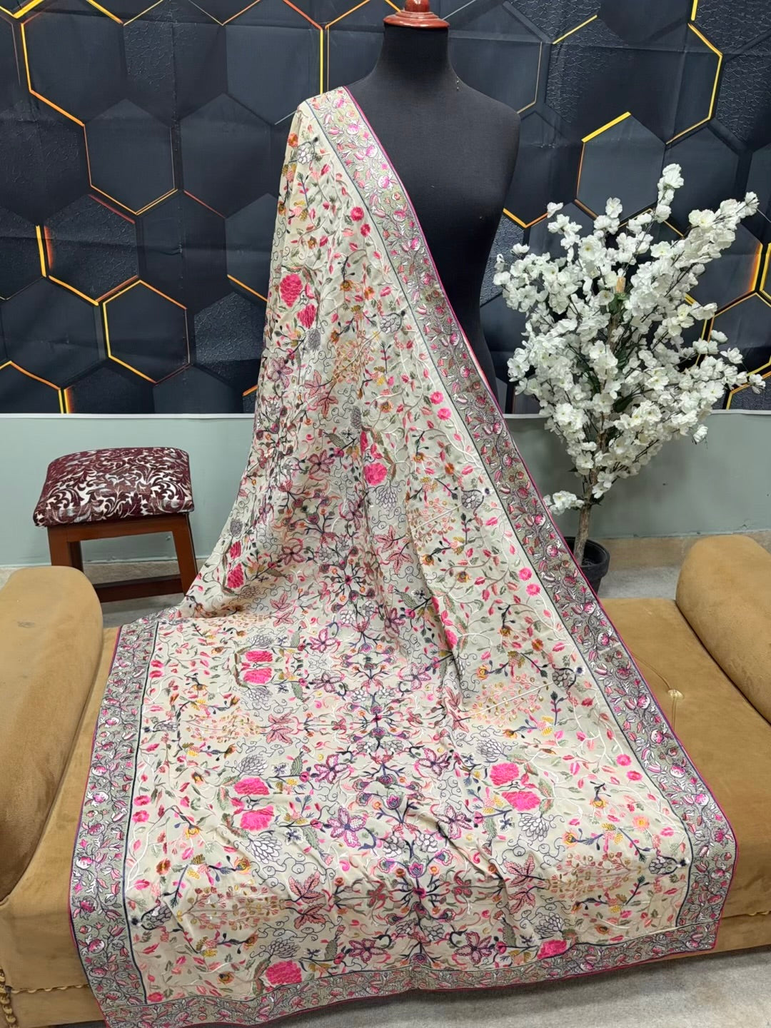 3 Piece Lawn Kani Suit With Same Lawn Dupatta | Pink