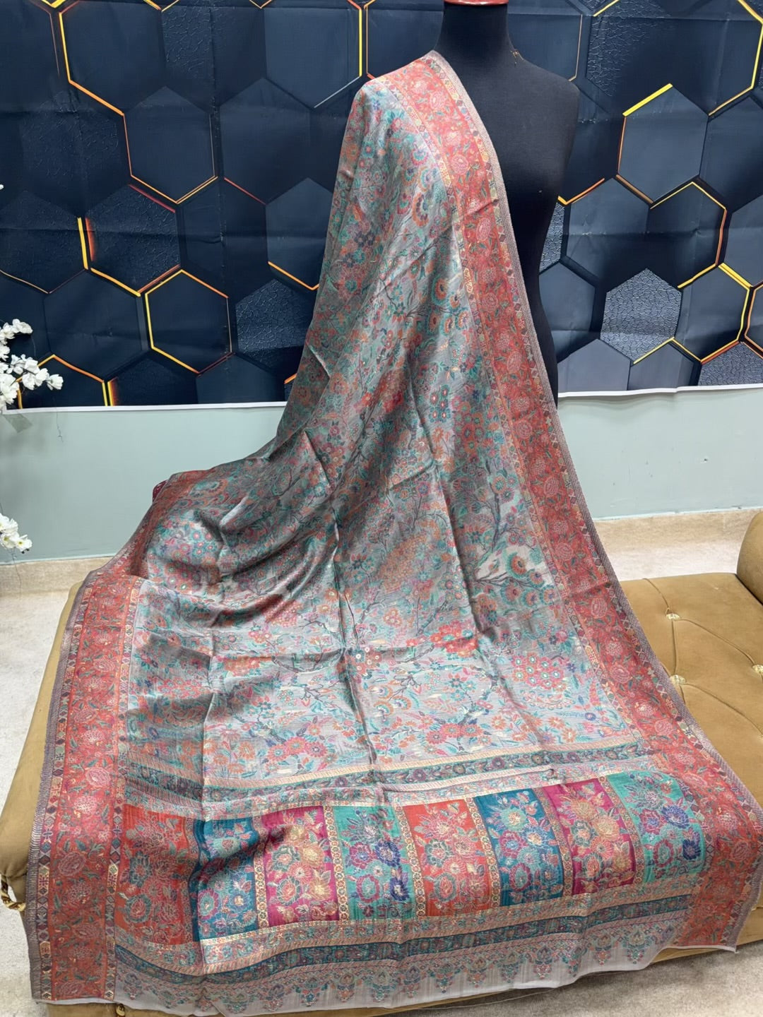 Luxury Kani Silk Shawl, Wedding Wrap Perfect Gift Made in Kashmir