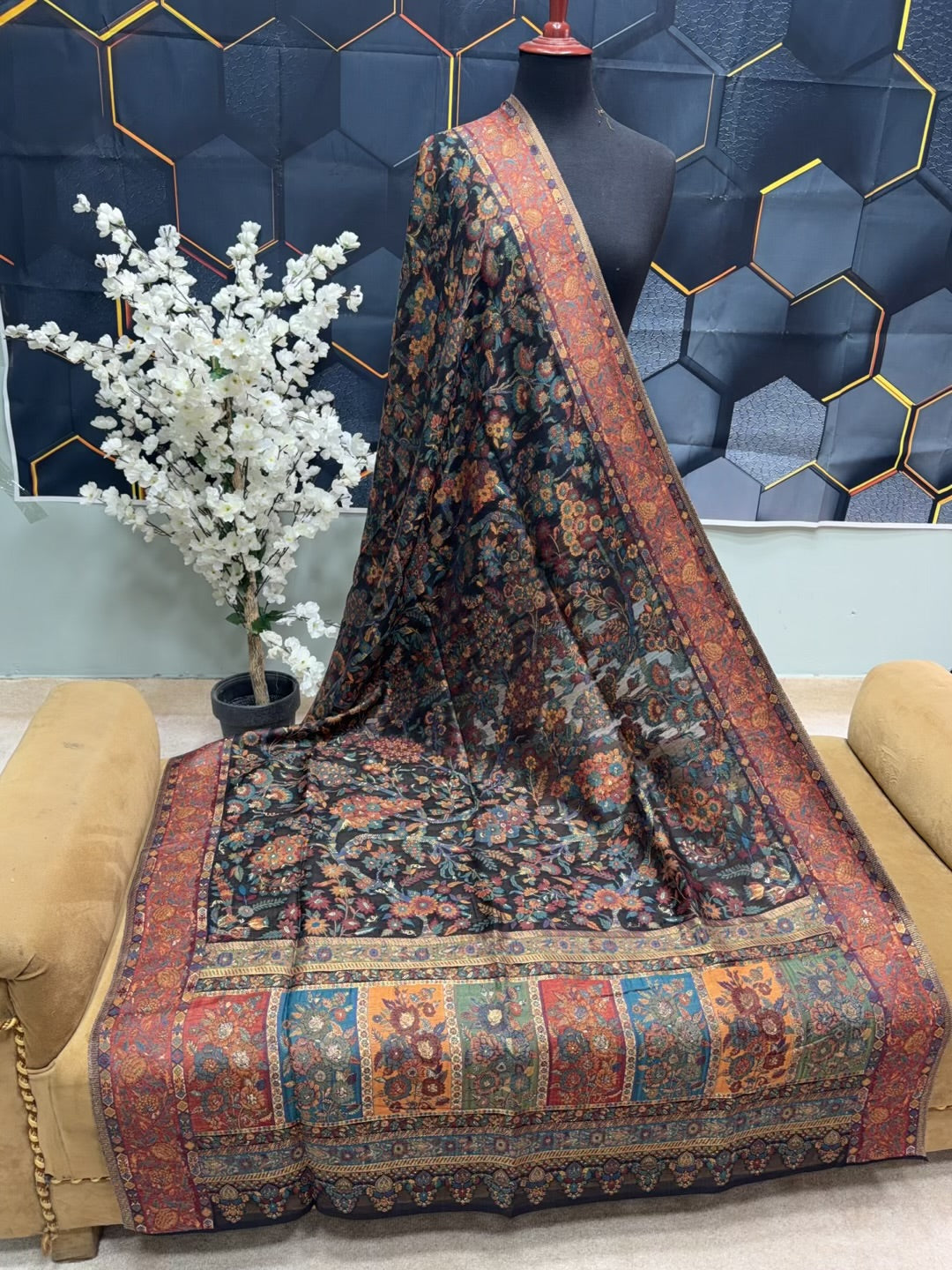 3 Piece Pure Lawn Suit Fancy Dupatta