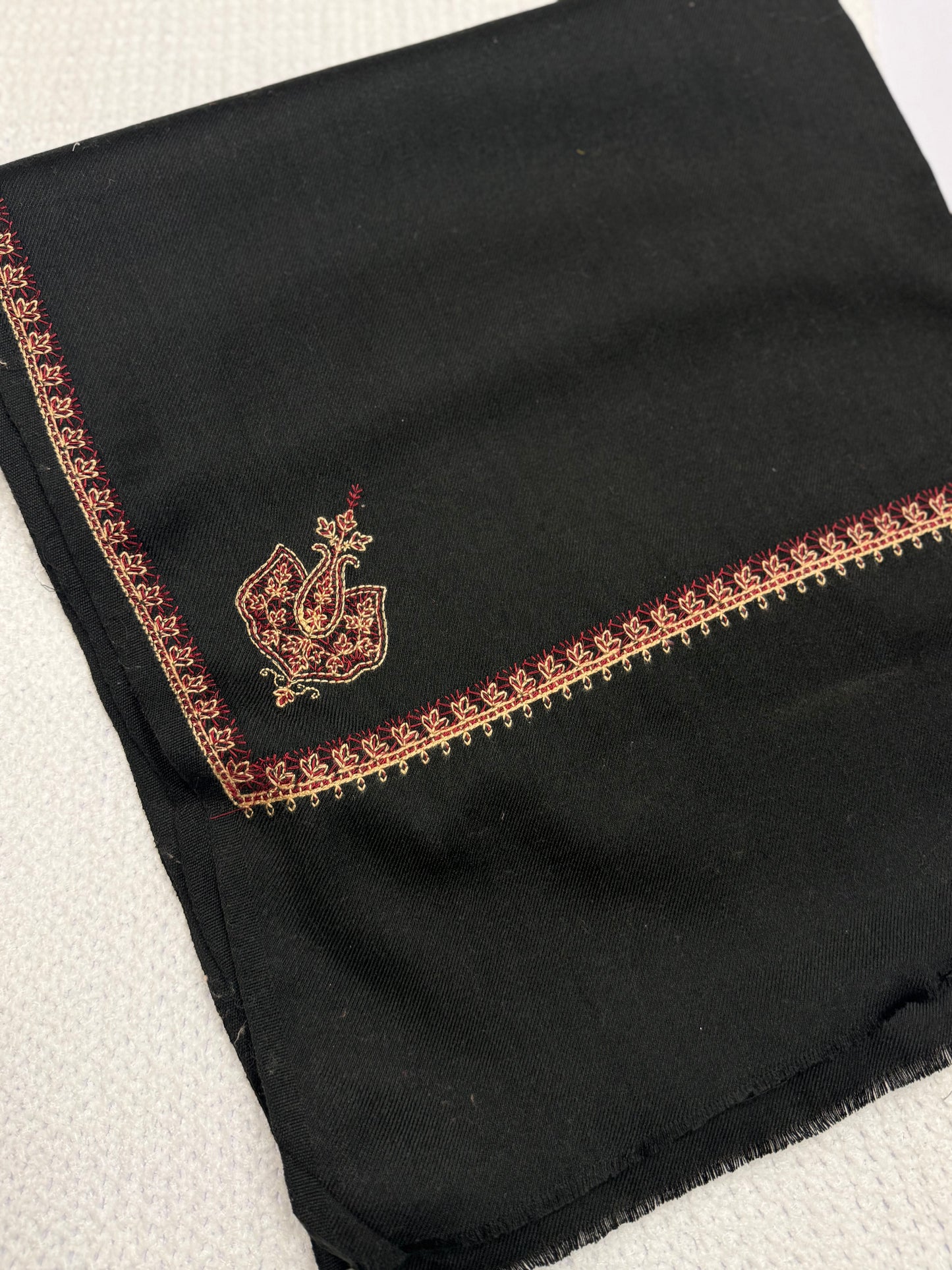 Kingri Border Embroidered Pashmina Shawl |