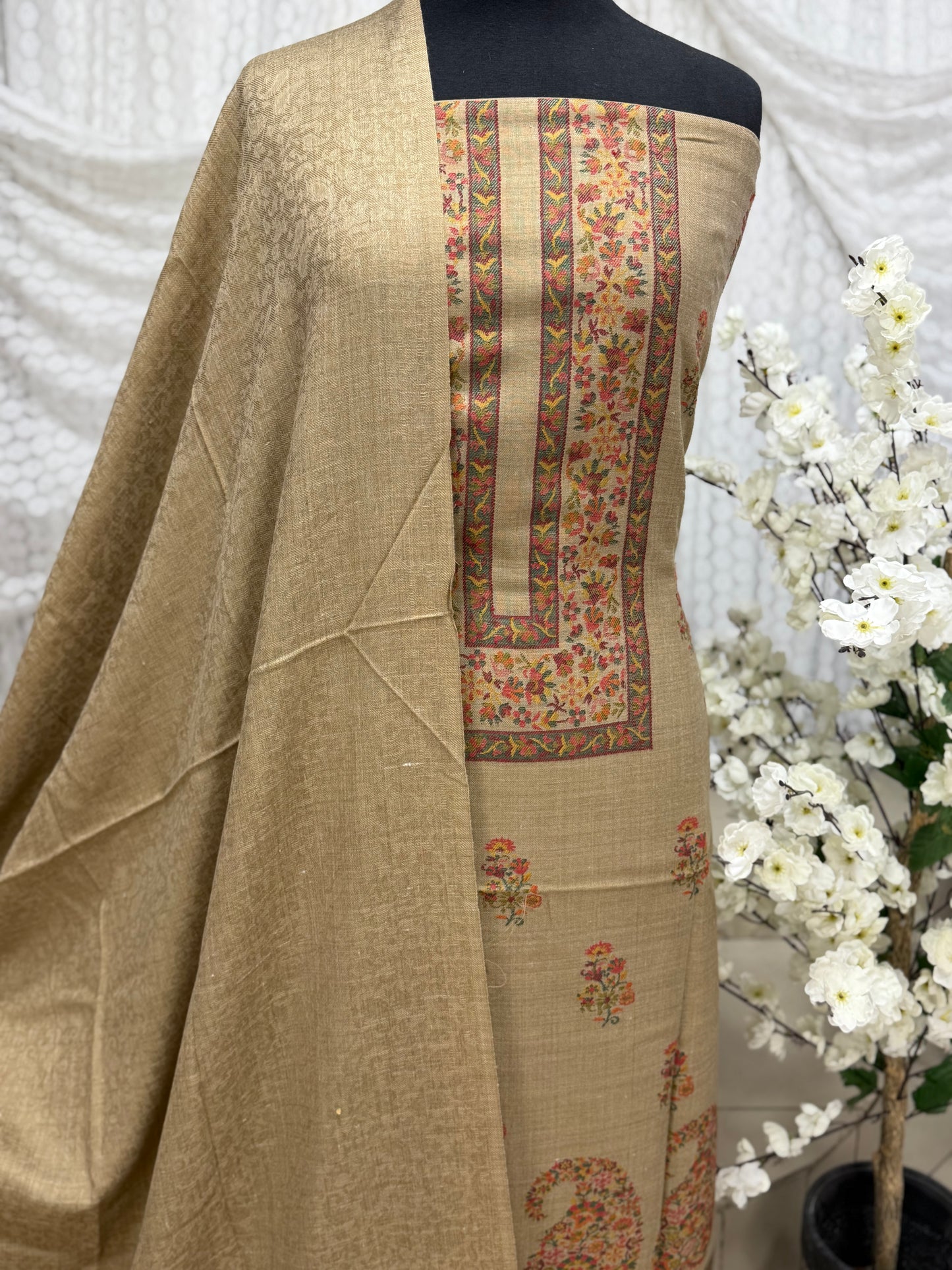 Special Kani Pashmina 3 Piece Unstitched Suit | Dark Skin Color