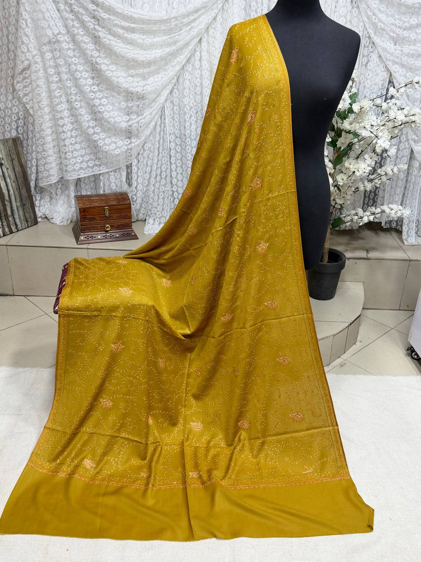 Pashmina Handmade Full Embroidered Souzni Shawl Beautiful New Design 2025 Collection Made in Kashmir