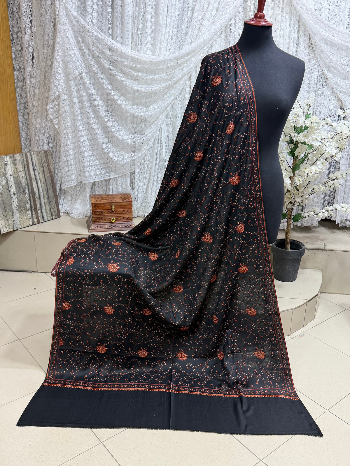 Pashmina Handmade Full Embroidered Souzni Shawl Beautiful New Design 2025 Collection Made in Kashmir