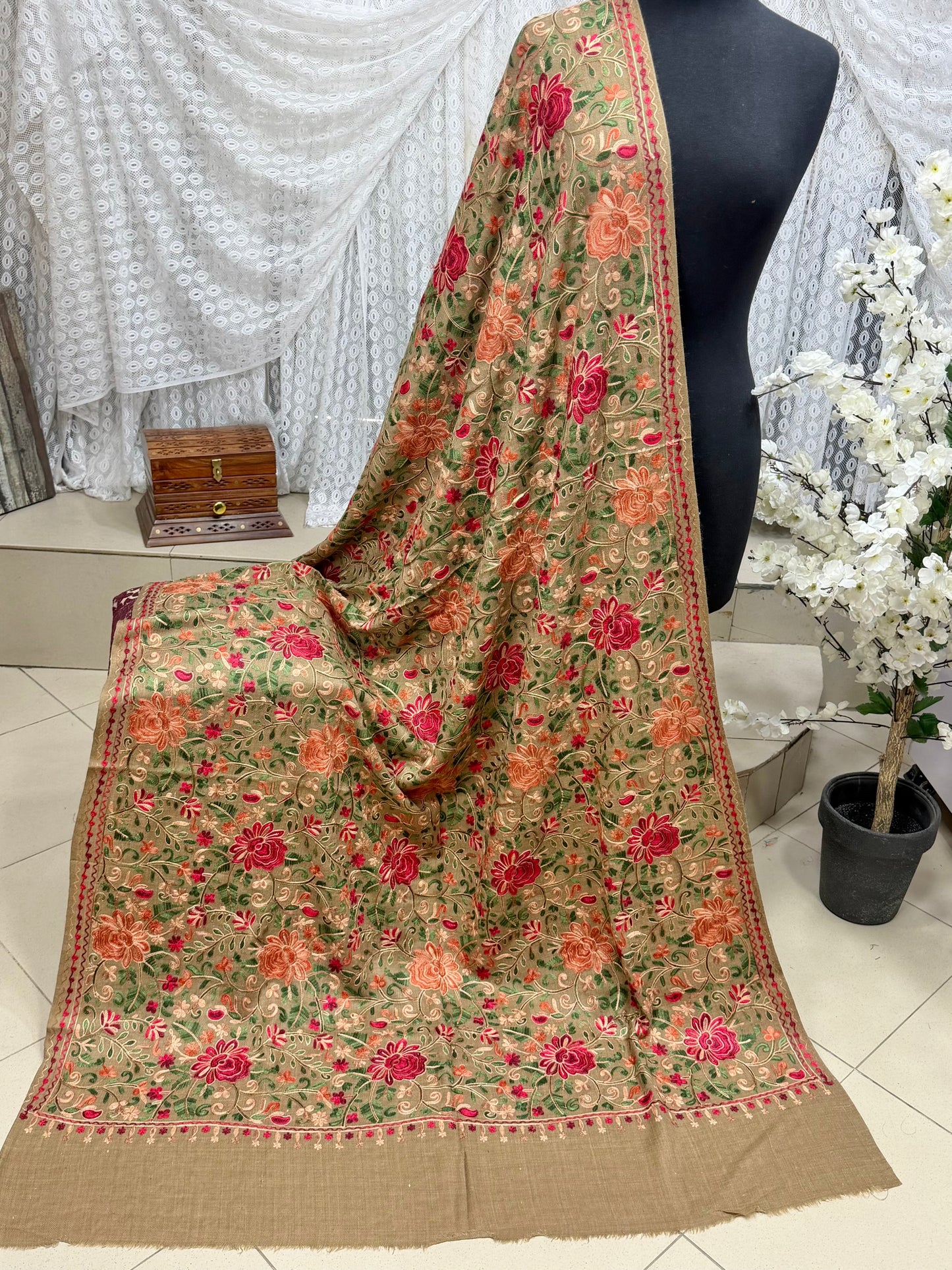 Pashmina Shawl Full Size | Kashmiri Embroidery | Dark Skin