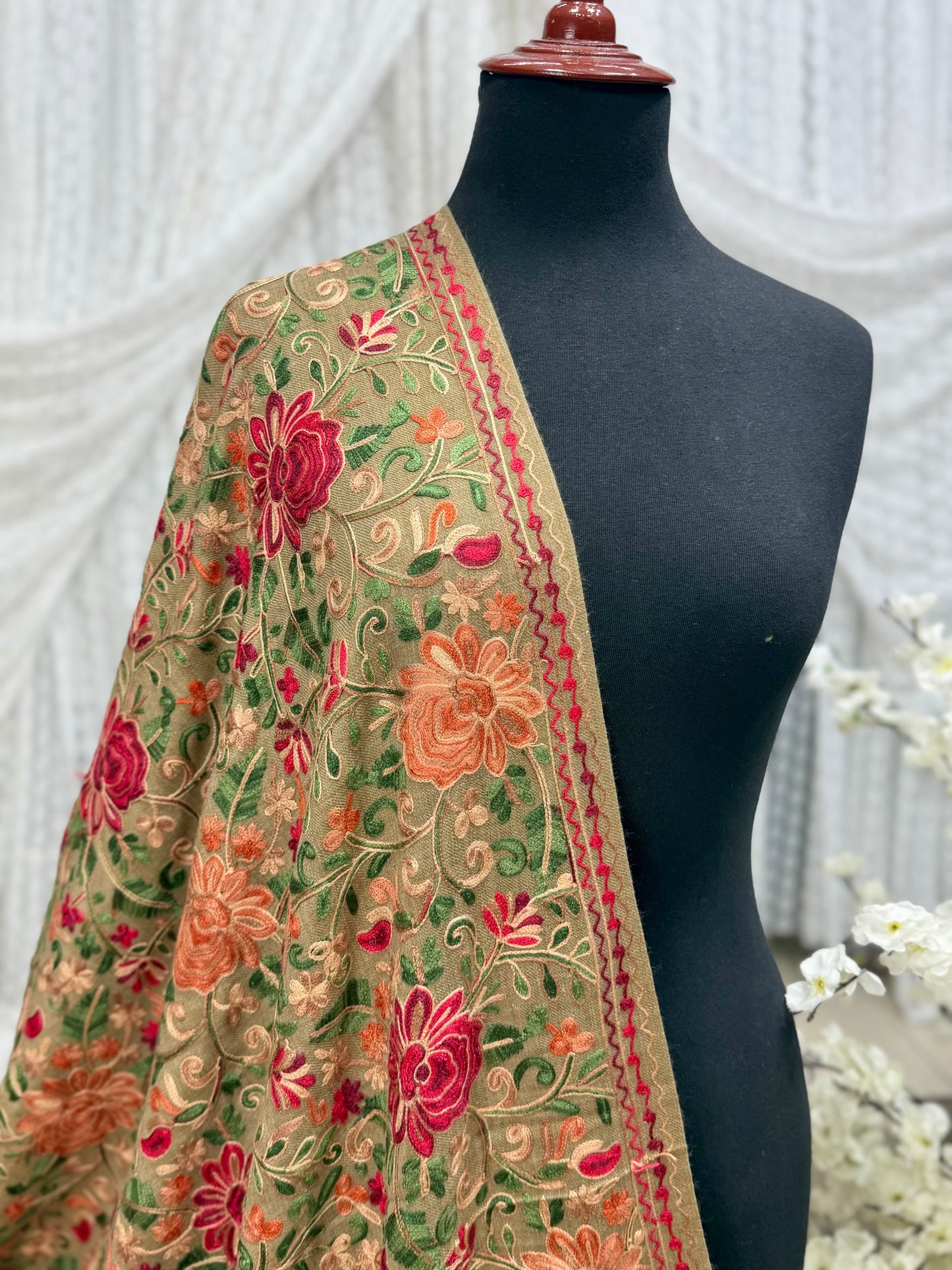 Pashmina Shawl Full Size | Kashmiri Embroidery | Dark Skin