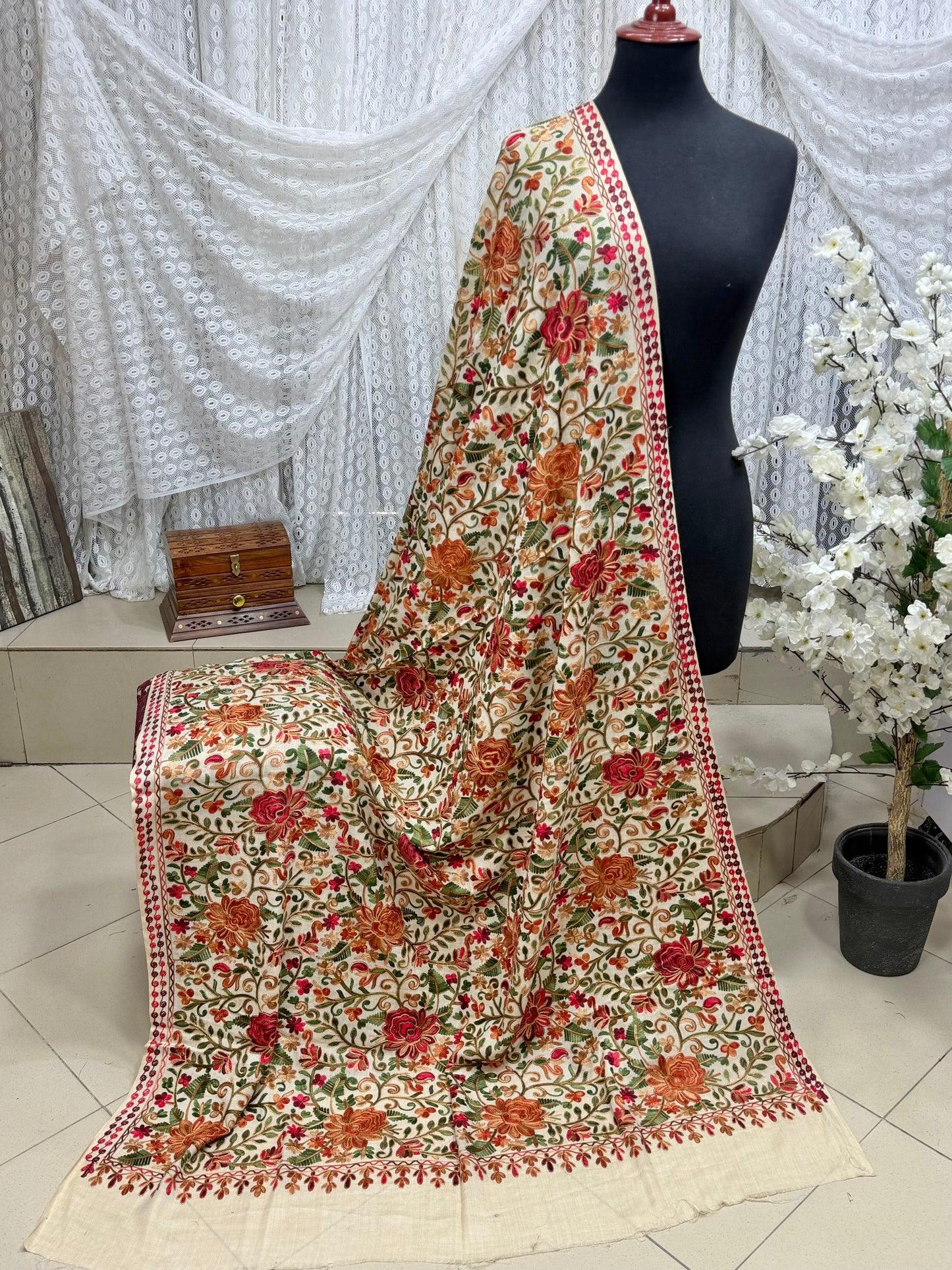 Pashmina Shawl Full Size | Kashmiri Embroidery | Skin