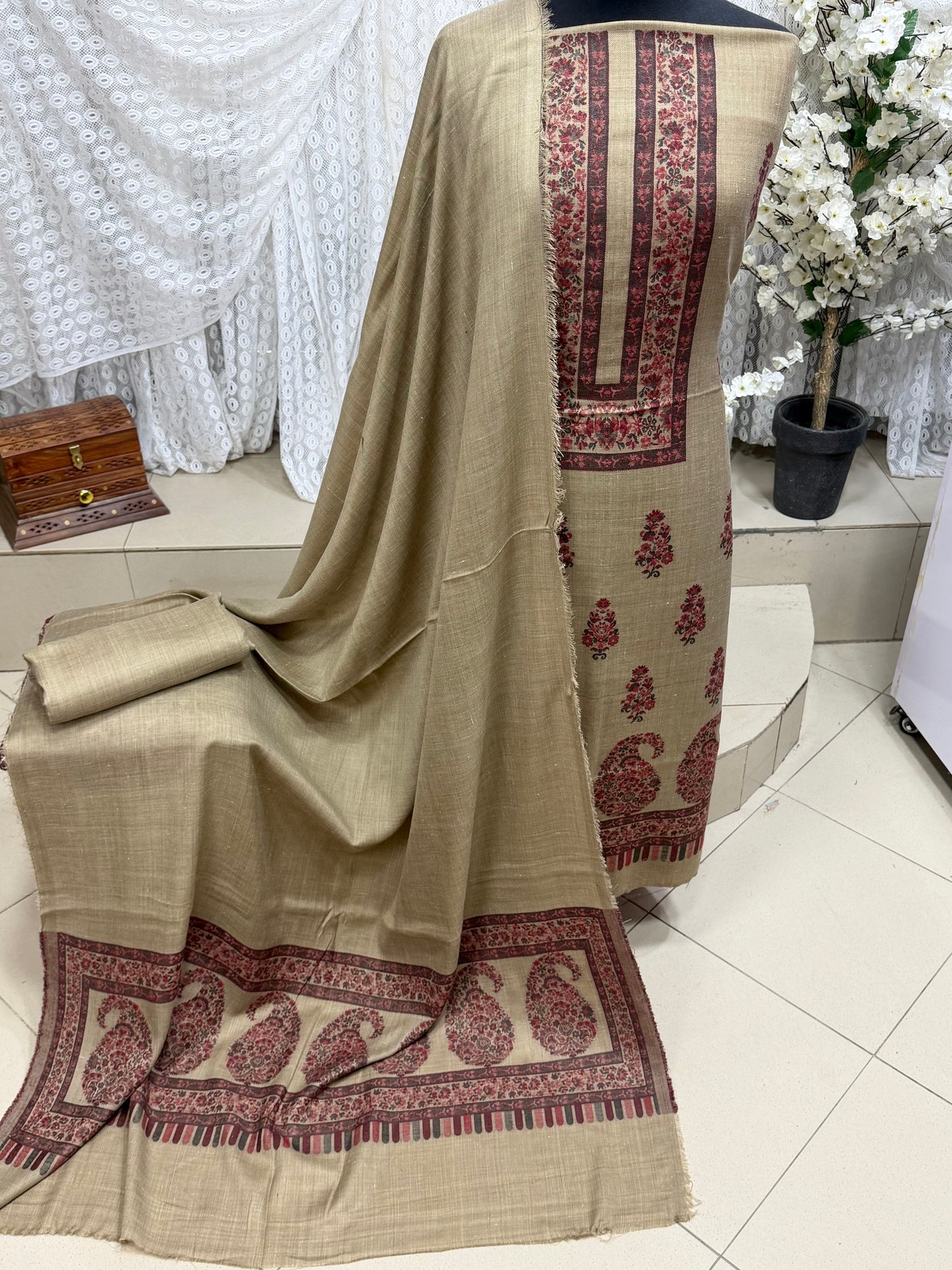 Special Kani Pashmina 3 Piece Unstitched Suit | Skin Maroon