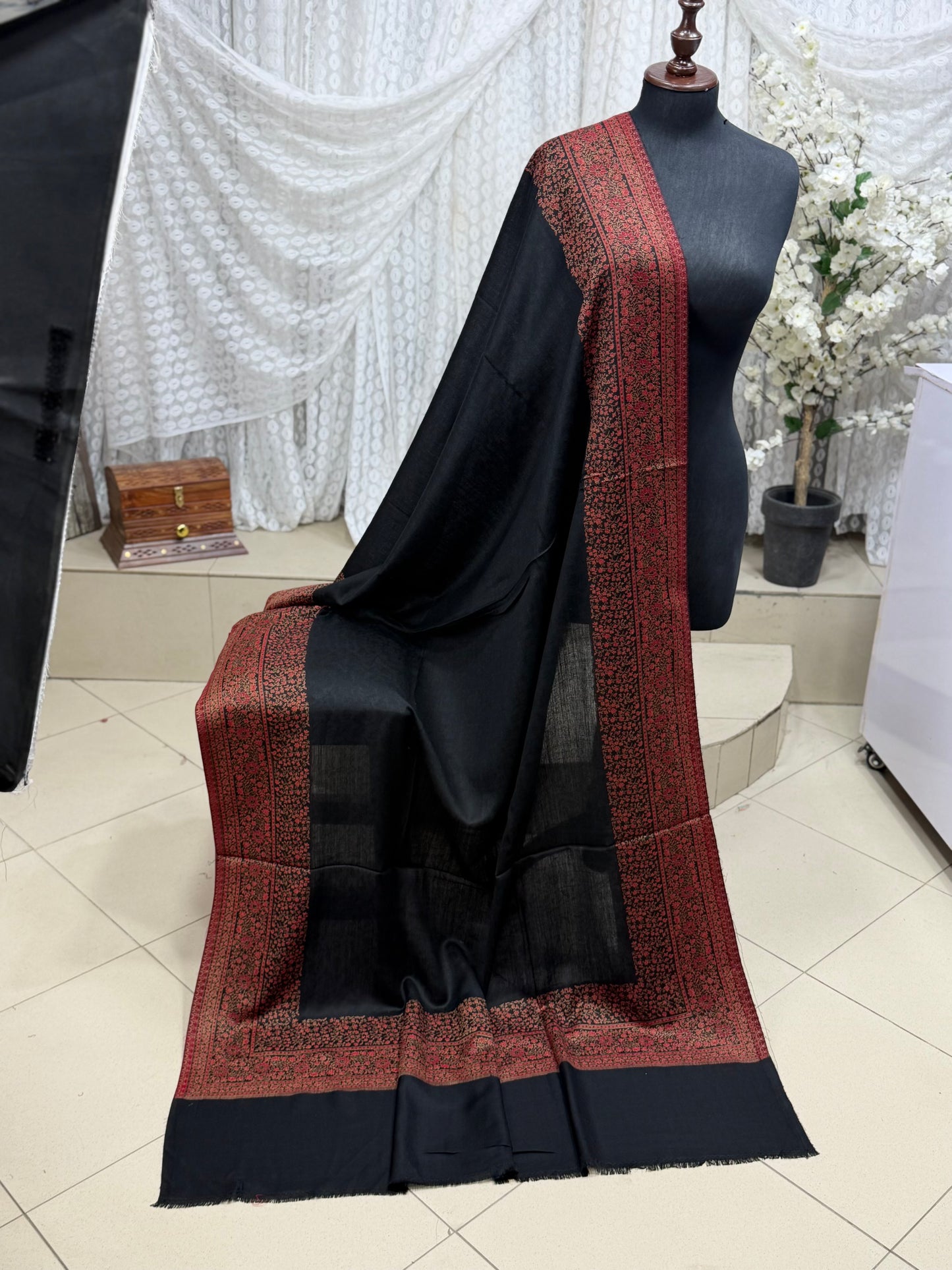 Pashmina Wool Kani Border Shawl in Full Size 4 Side Border | Black