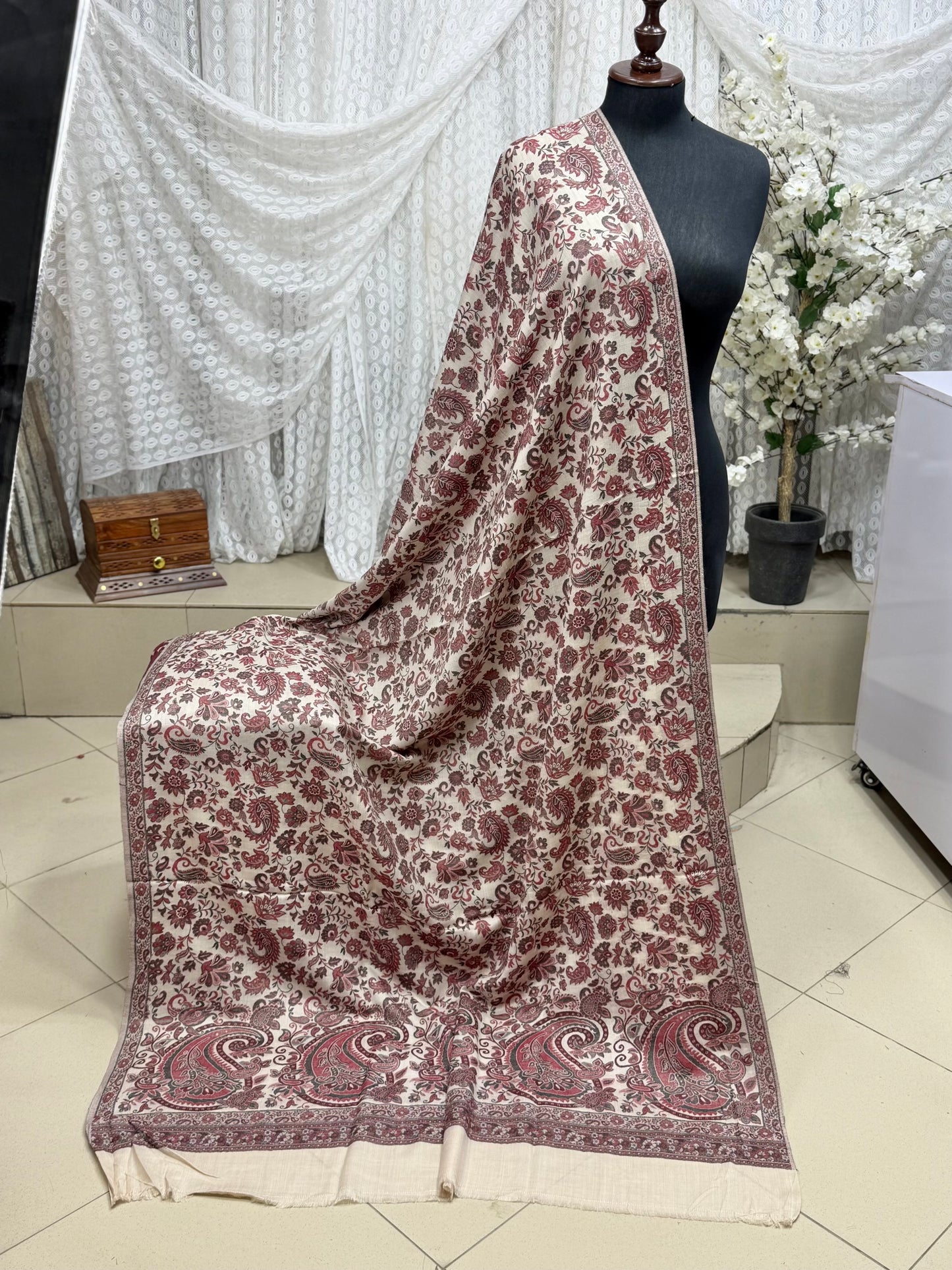 Pashmina Wool Kani Border Shawl in Full Size 4 Side Border | Skin
